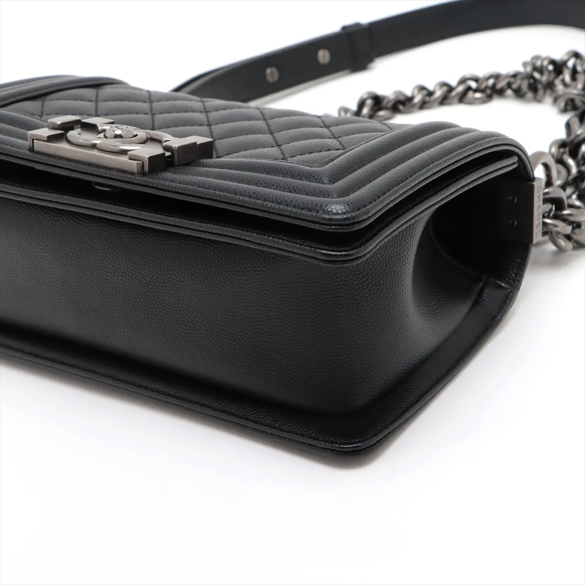 [Individually wrapped] Chanel Boy 20 Small Caviar Skin Chain Shoulder Bag Black Gunmetal Hardware GT5EE6E5 Random Plate A67085 — view 3