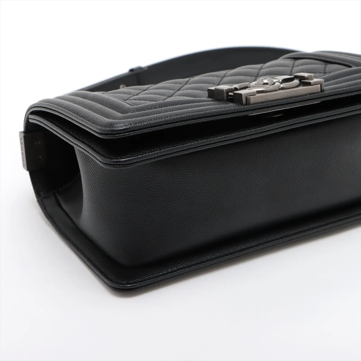 [Individually wrapped] Chanel Boy 20 Small Caviar Skin Chain Shoulder Bag Black Gunmetal Hardware GT5EE6E5 Random Plate A67085 — view 4