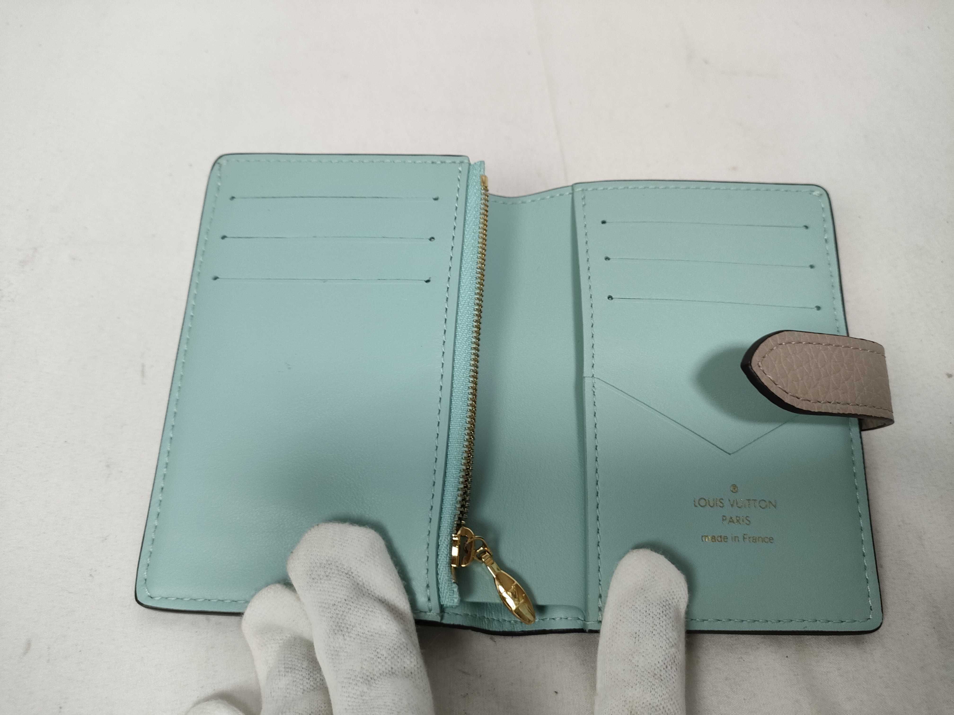 Wallet Taurillon LV Vertical Wallet Compact M82198 Galet Wallet — view 8