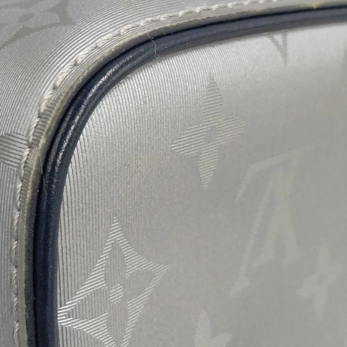Monogram Satellite Alpha Messenger M44169 CA2188 Silver — view 13