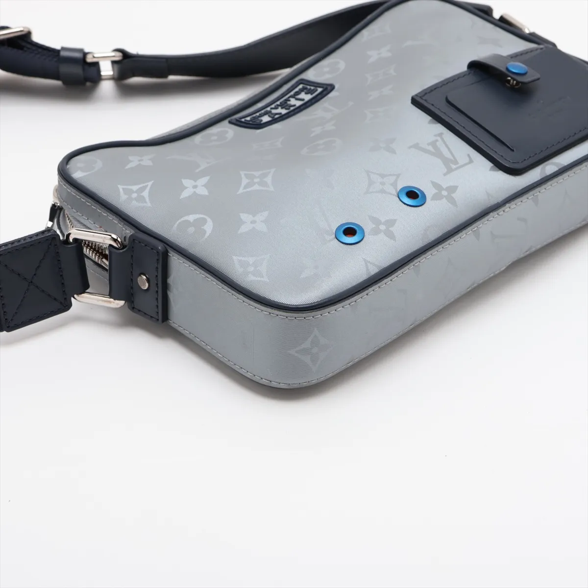 Monogram Satellite Alpha Messenger M44169 CA2188 Silver — view 4