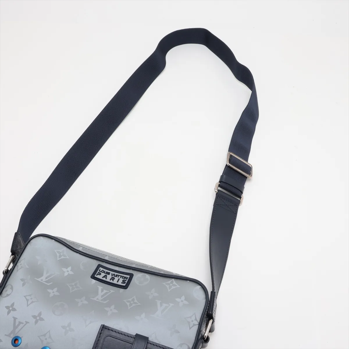 Monogram Satellite Alpha Messenger M44169 CA2188 Silver — view 5