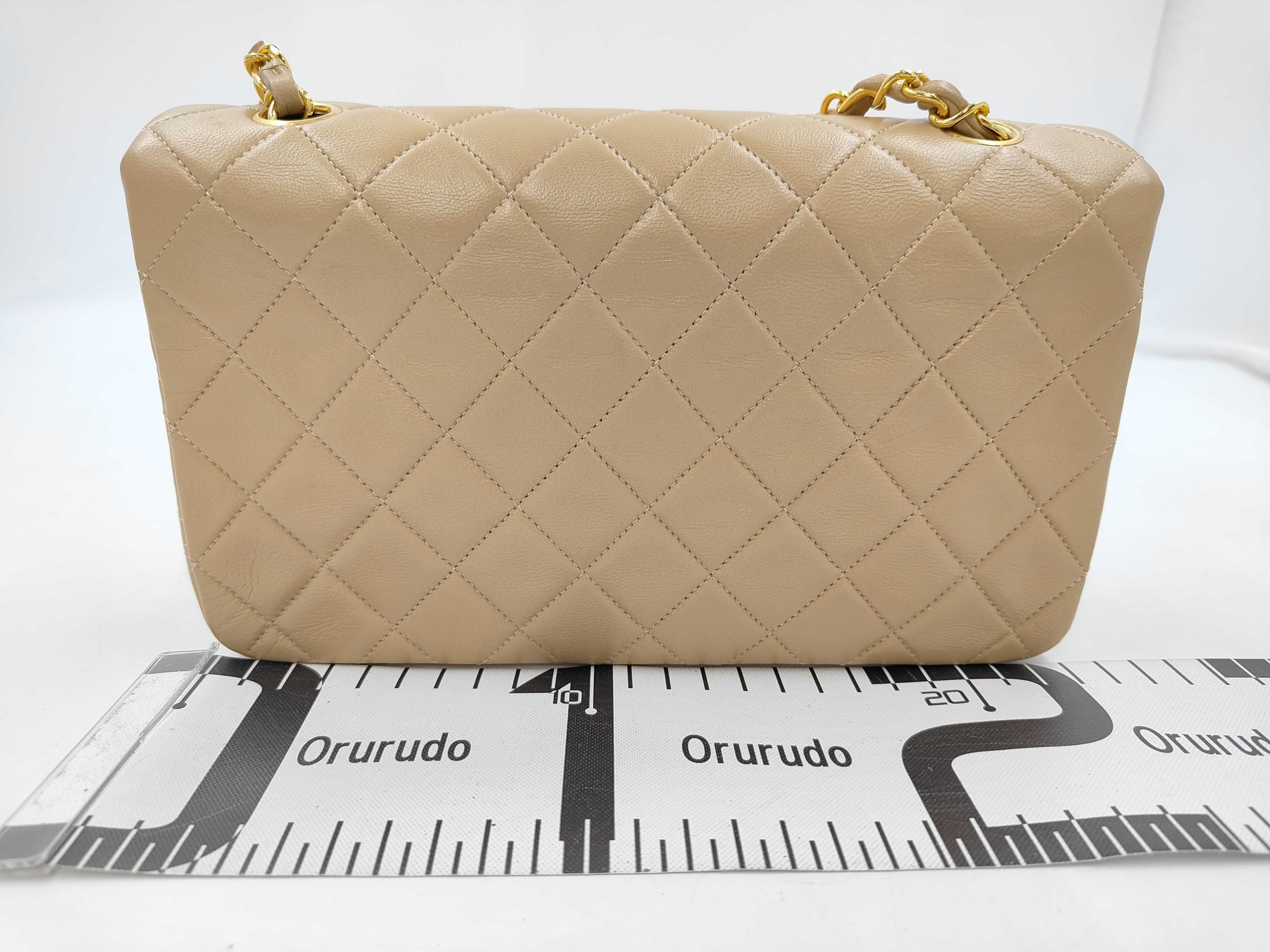 Lambskin Matelassé 23 Beige Gold Hardware Chain Shoulder Bag — view 2