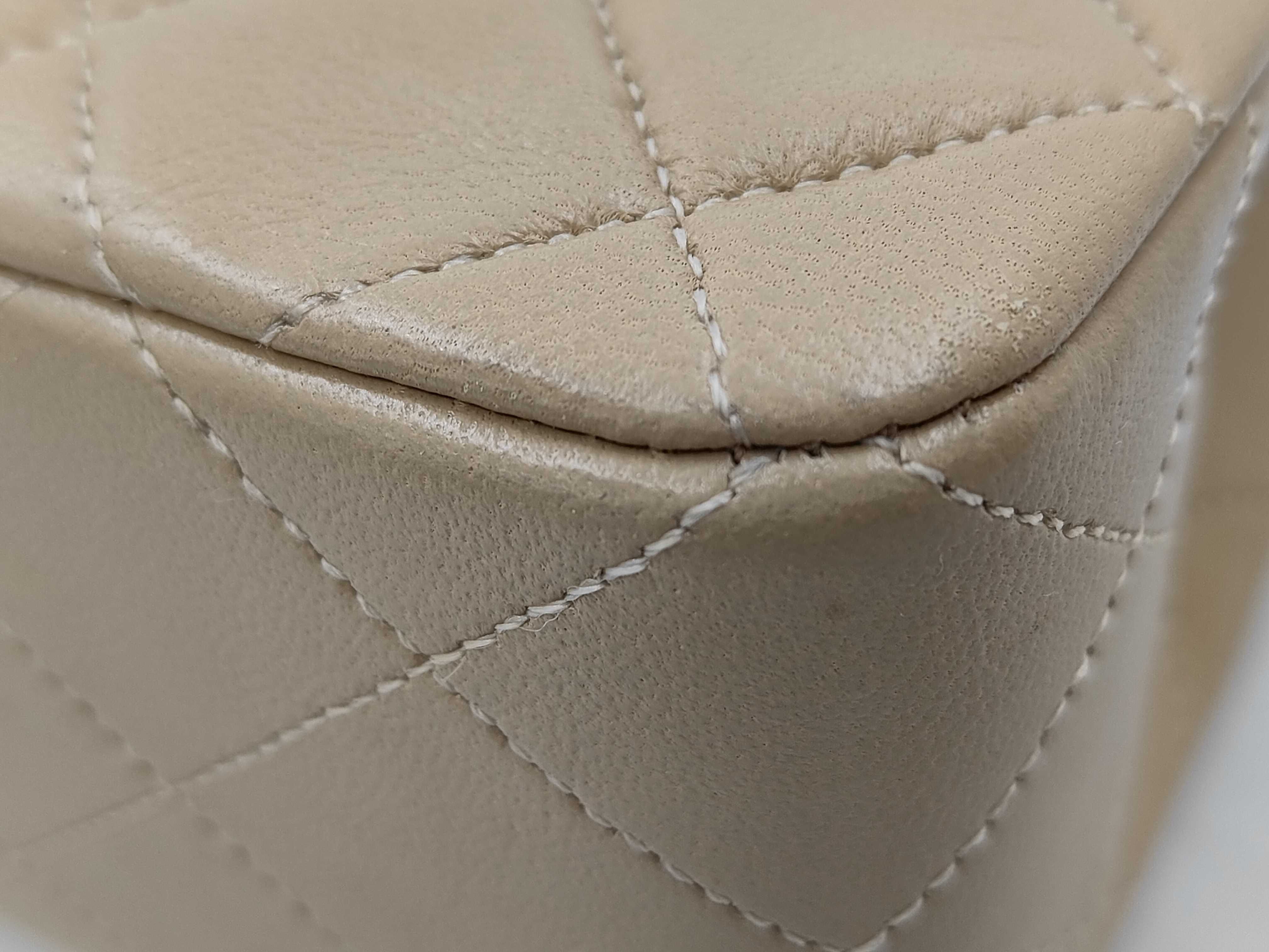 Lambskin Matelassé 23 Beige Gold Hardware Chain Shoulder Bag — view 5