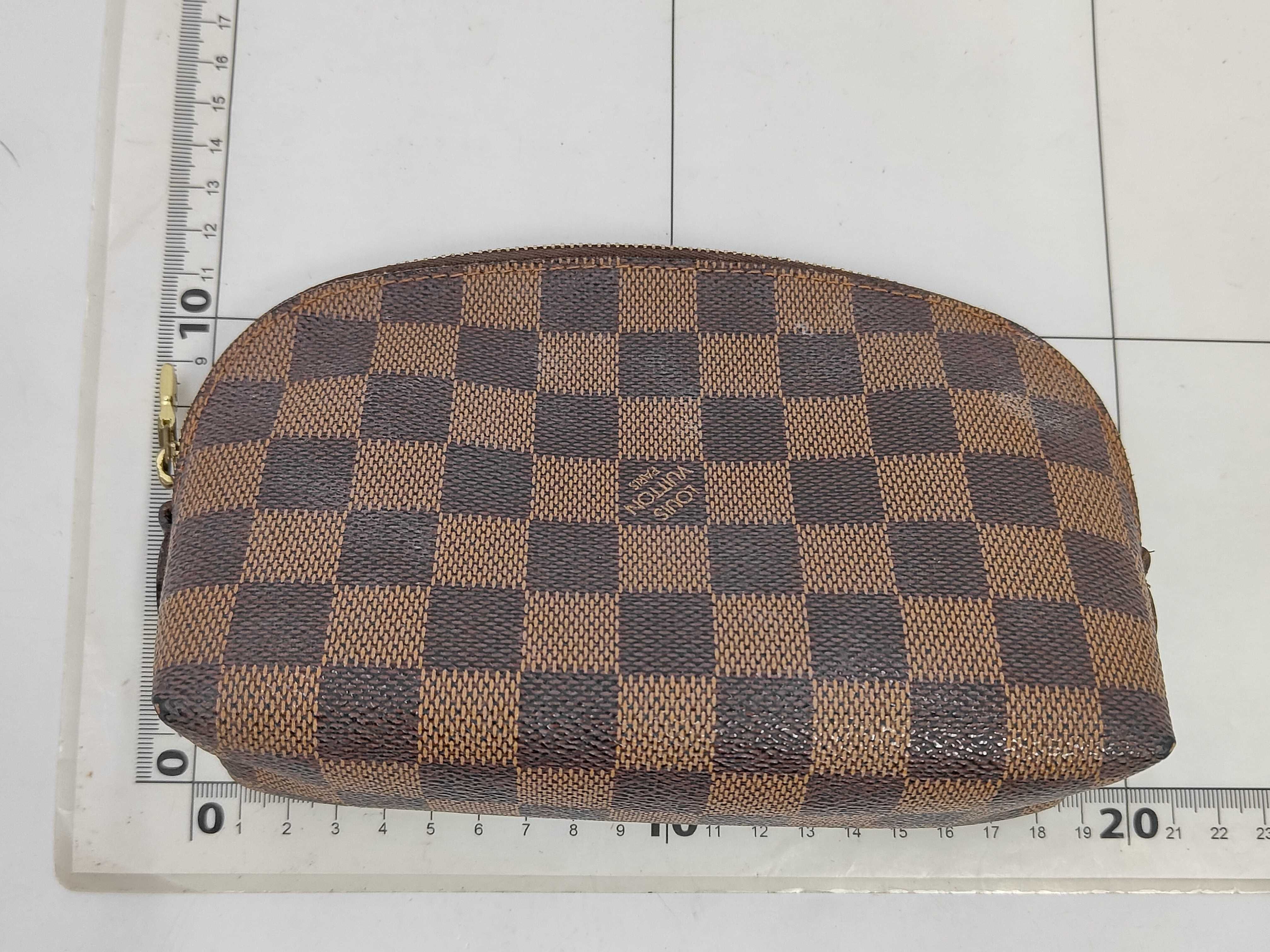 Damier Pochette Cosmetic PM CA0048 Pouch — view 2