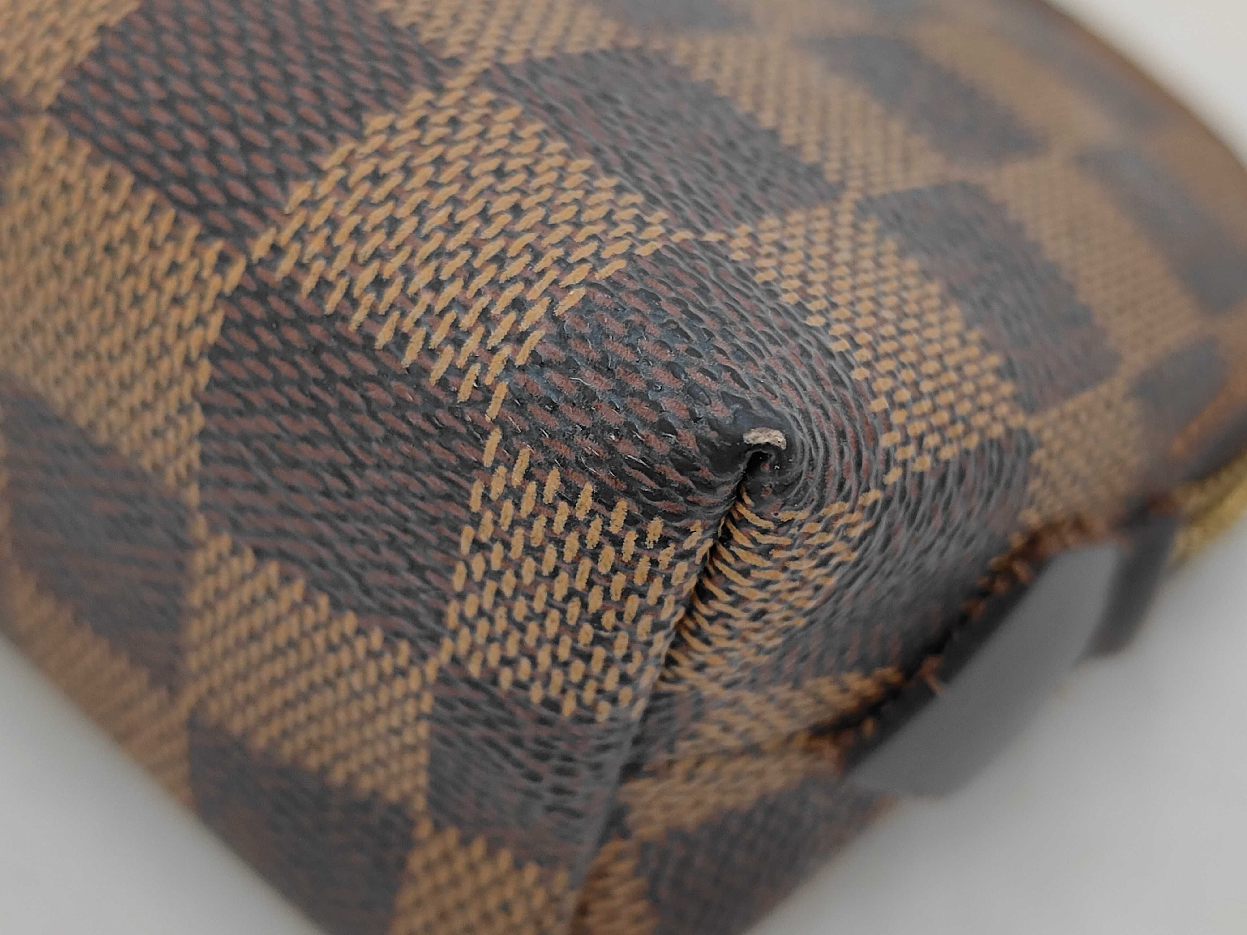 Damier Pochette Cosmetic PM CA0048 Pouch — view 3