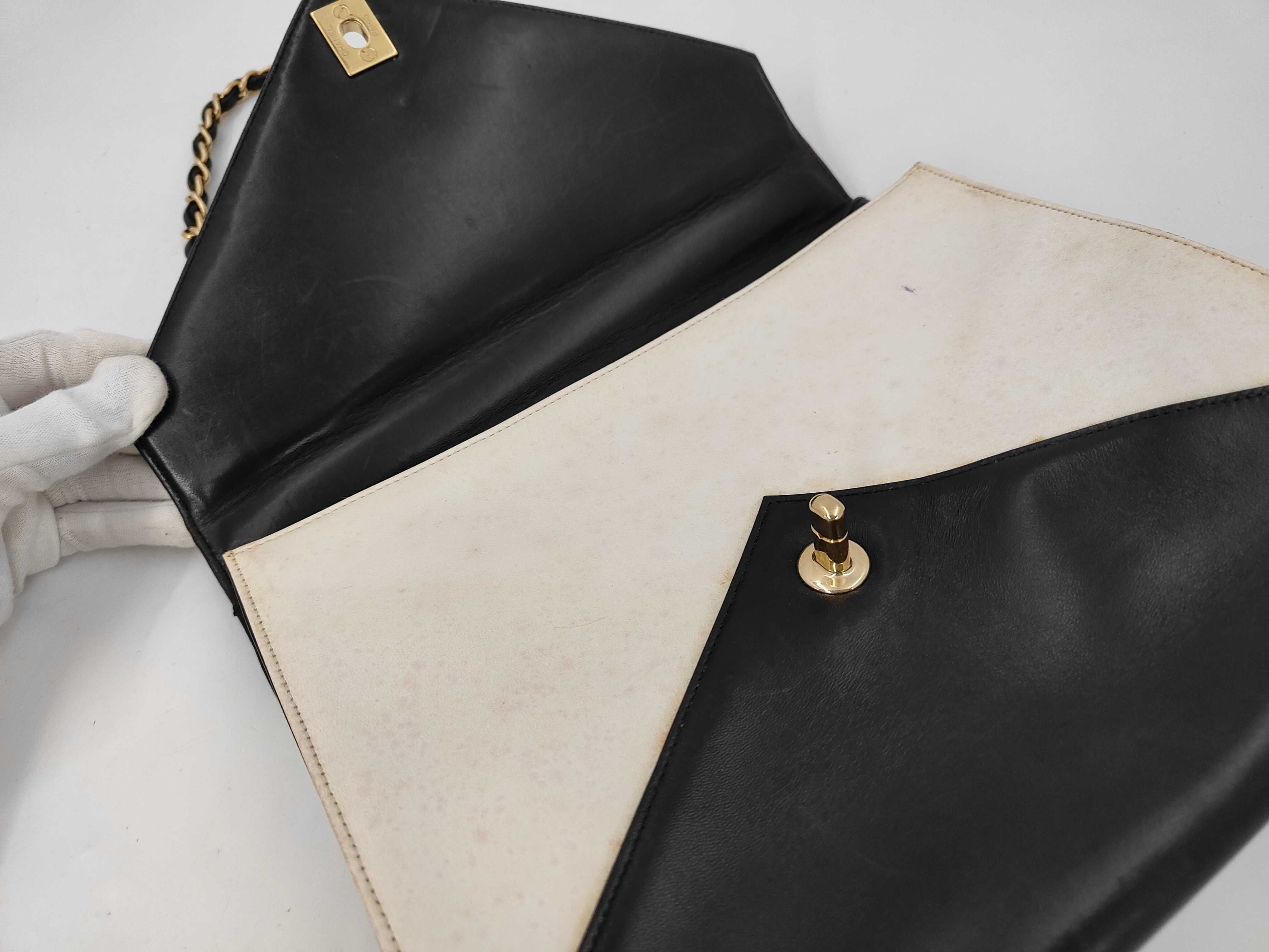 Chain Coco Mark Turnlock Shoulder Bag — view 8