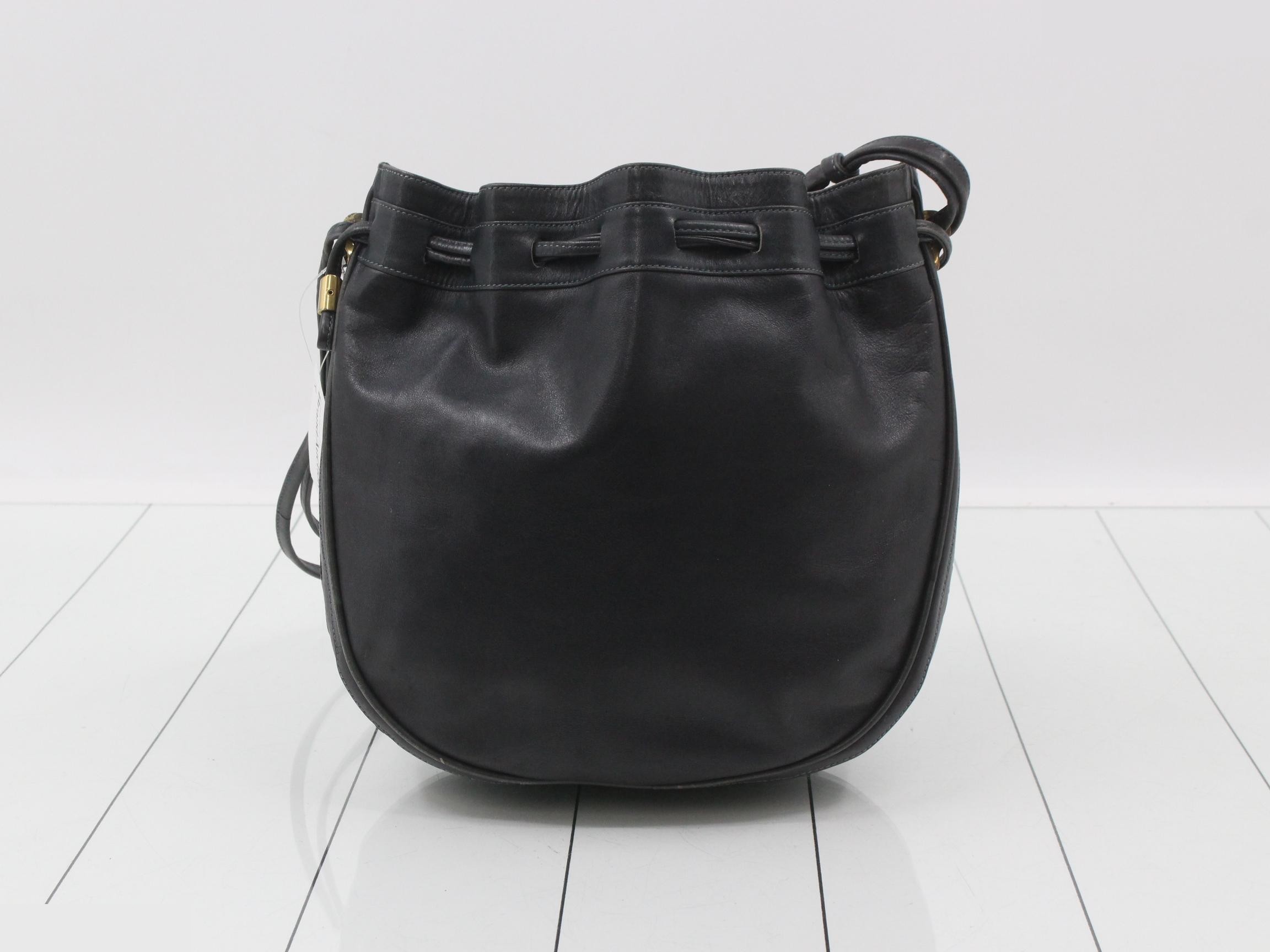 Vintage Gucci drawstring shoulder bag — view 2