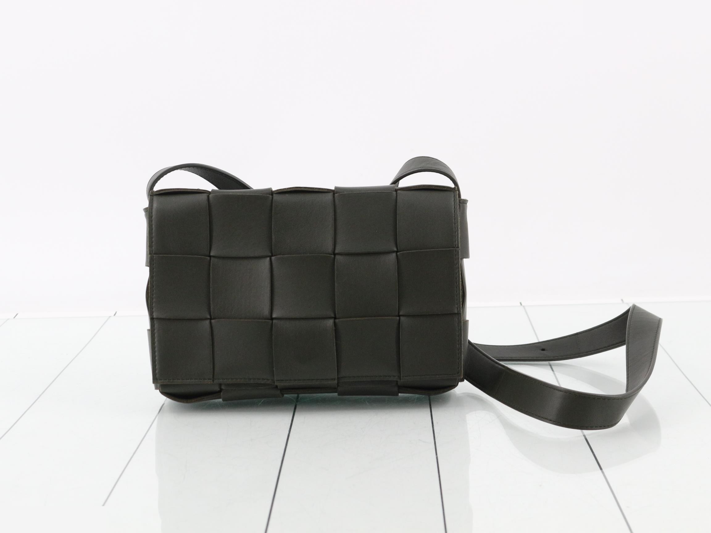 Intrecciato (Bag) - Shoulder Bag - Cassette - Khaki