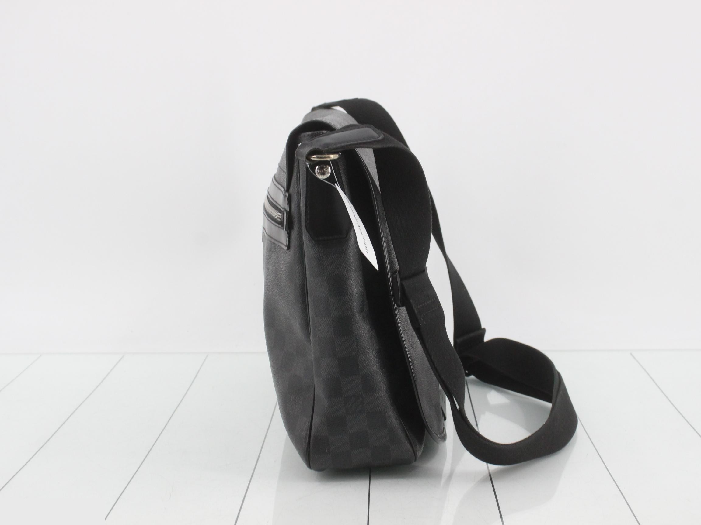 Damier Graphite Daniel Shoulder Bag — view 4