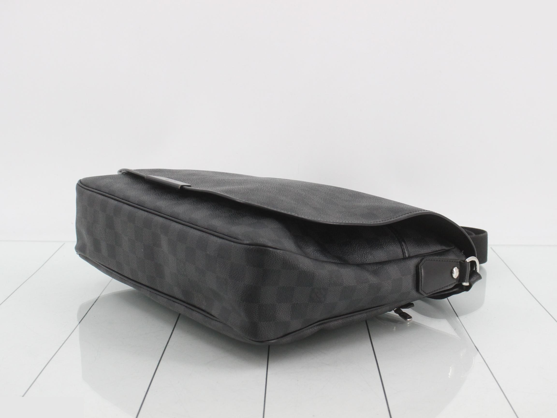 Damier Graphite Daniel Shoulder Bag — view 6