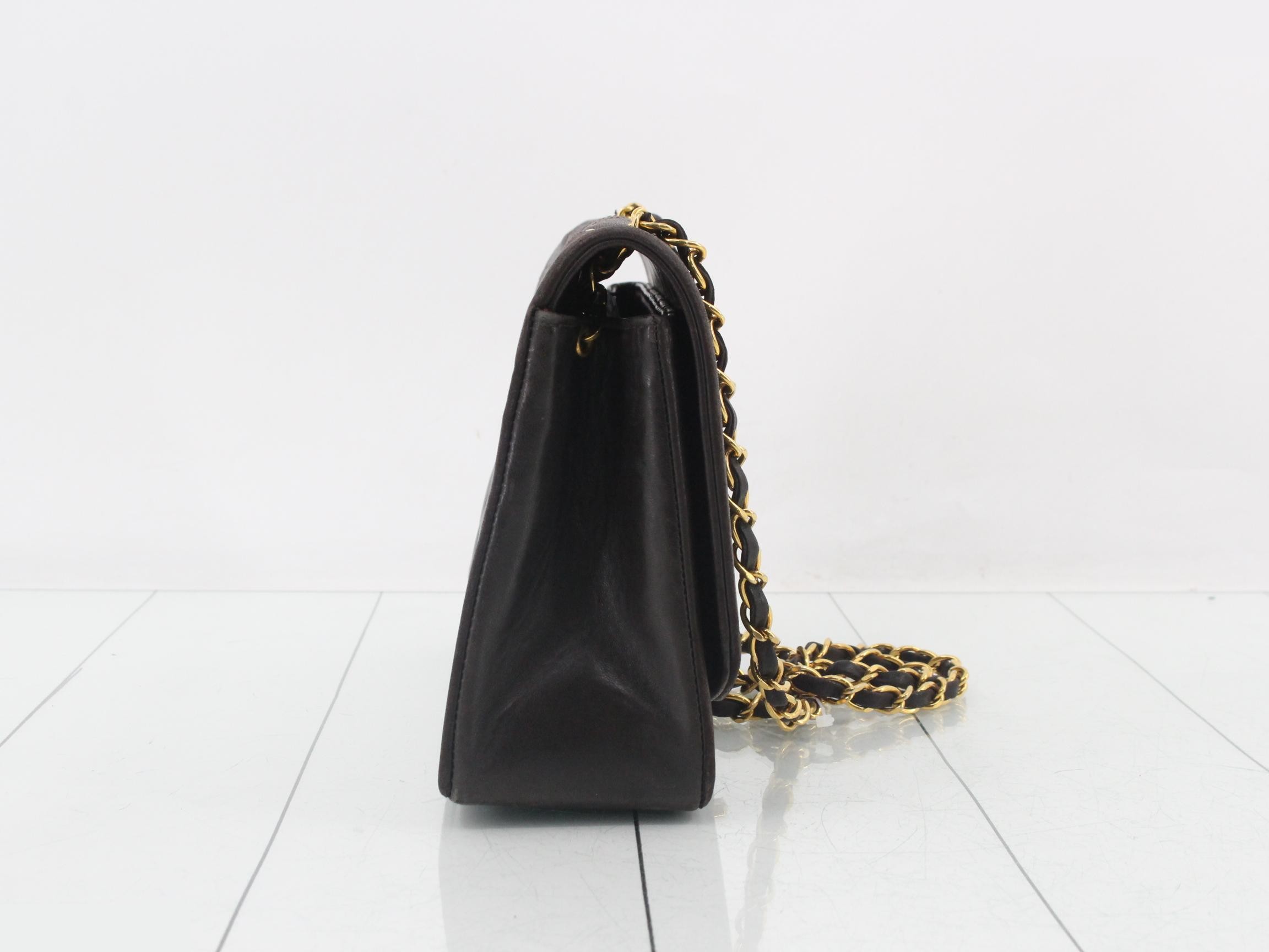 Shoulder bag, Matelassé, lambskin, Diana, model number 2. — view 4