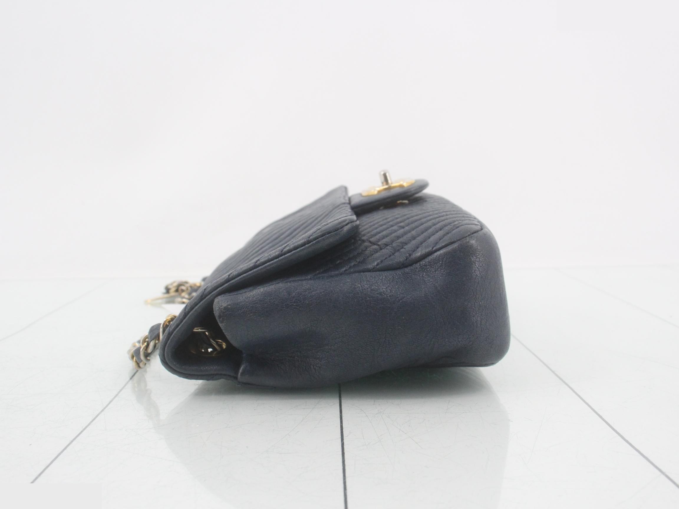 V-stitch leather double chain shoulder bag, navy — view 4