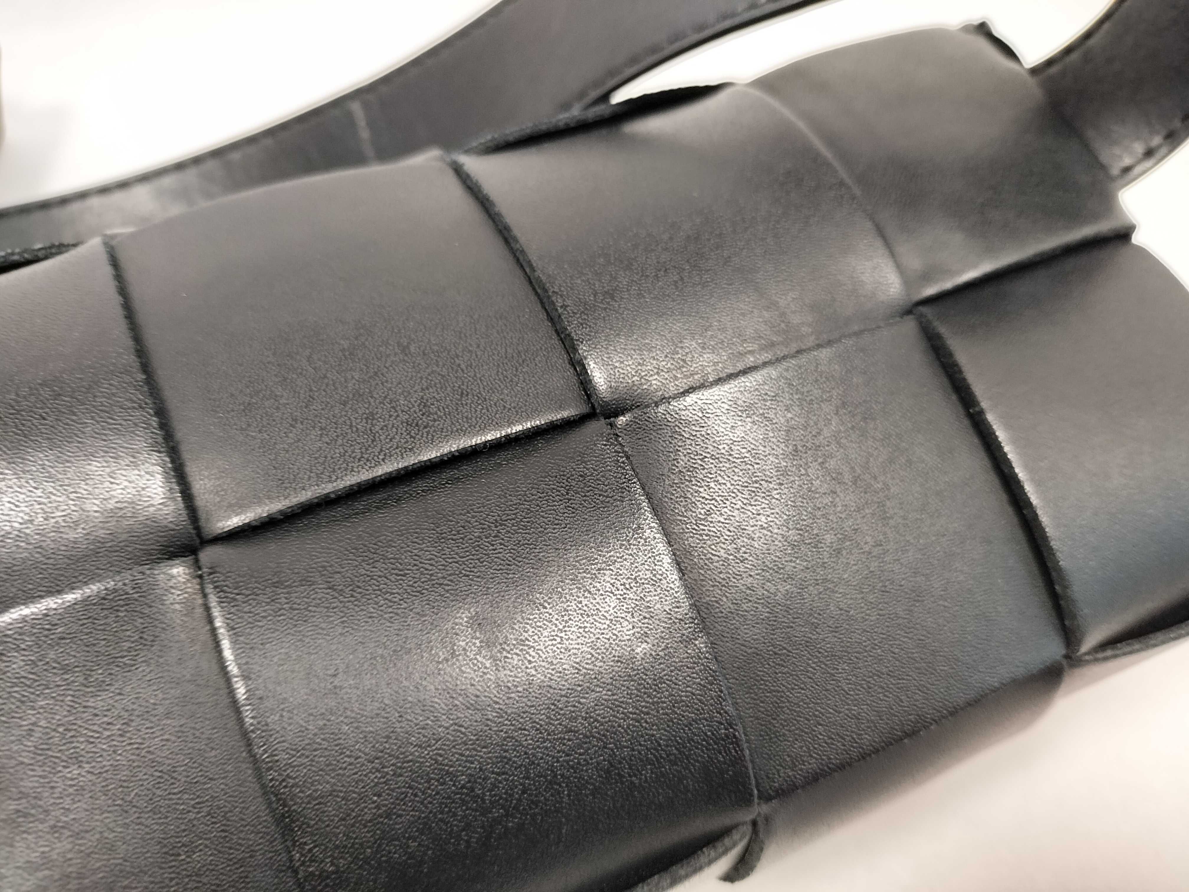 Maxi Intrecciato Cassette Leather Shoulder Bag, Black Waist Bag — view 12