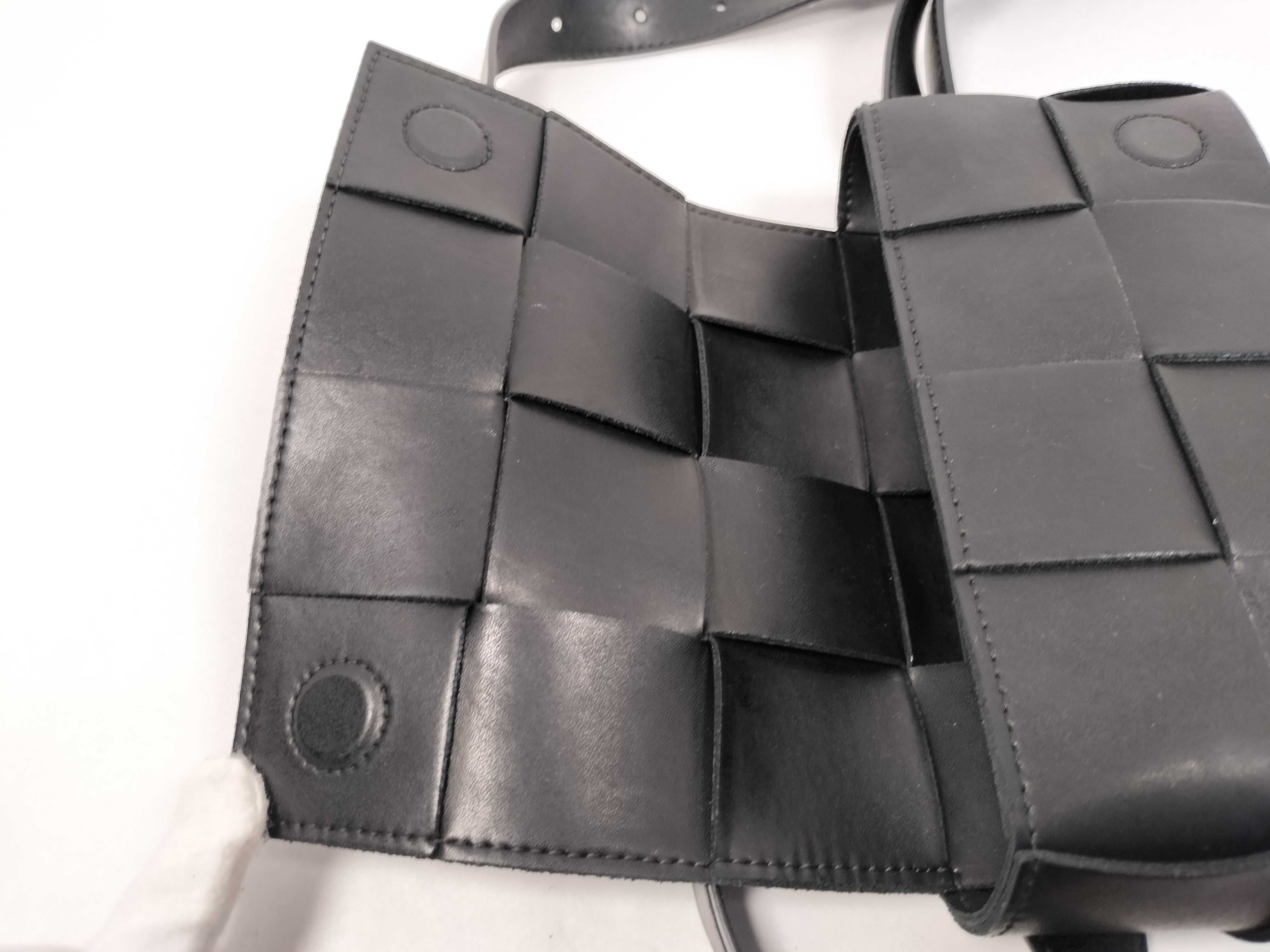 Maxi Intrecciato Cassette Leather Shoulder Bag, Black Waist Bag — view 8