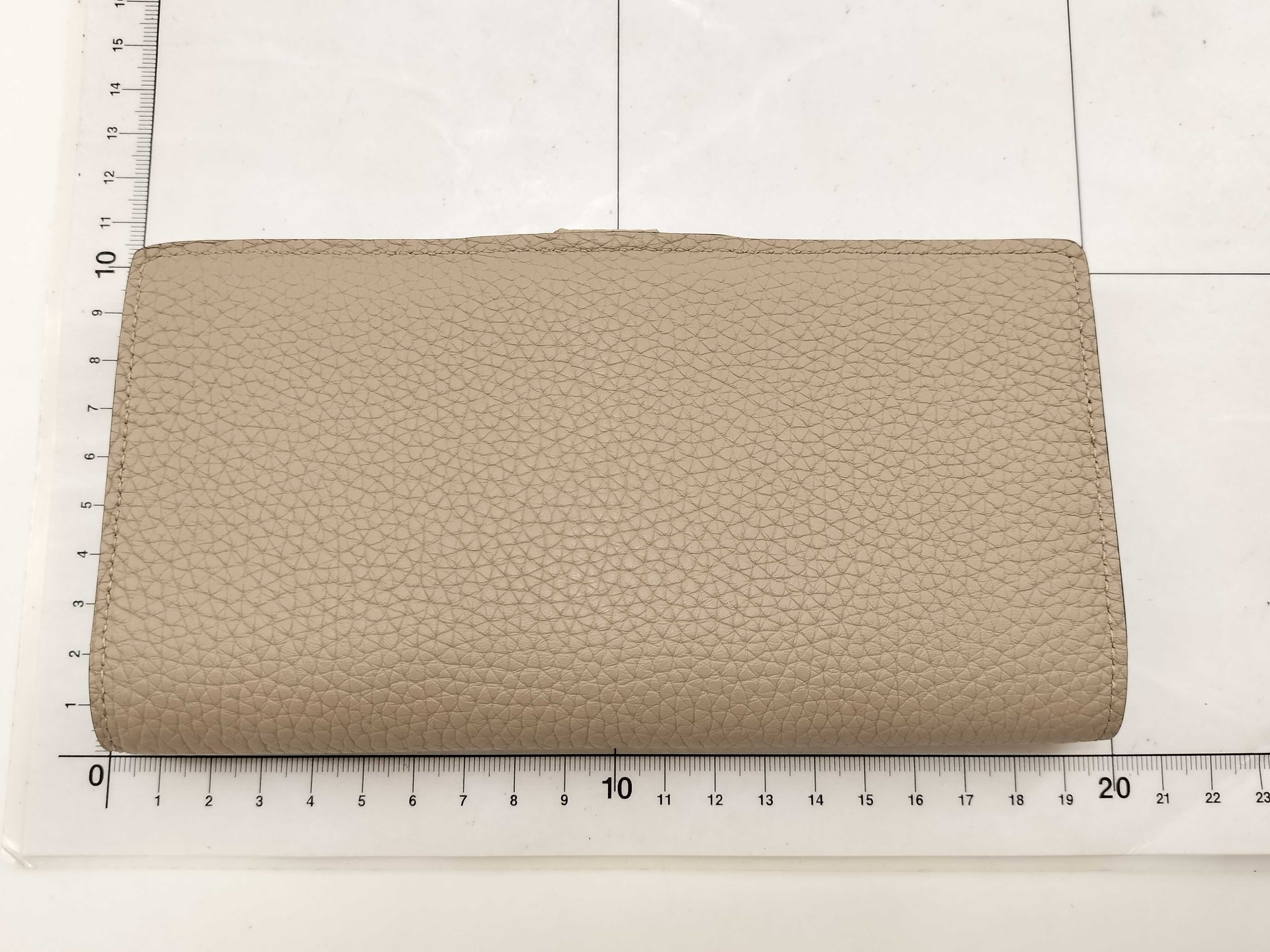 Taurillon Vertical Wallet Galet — view 2