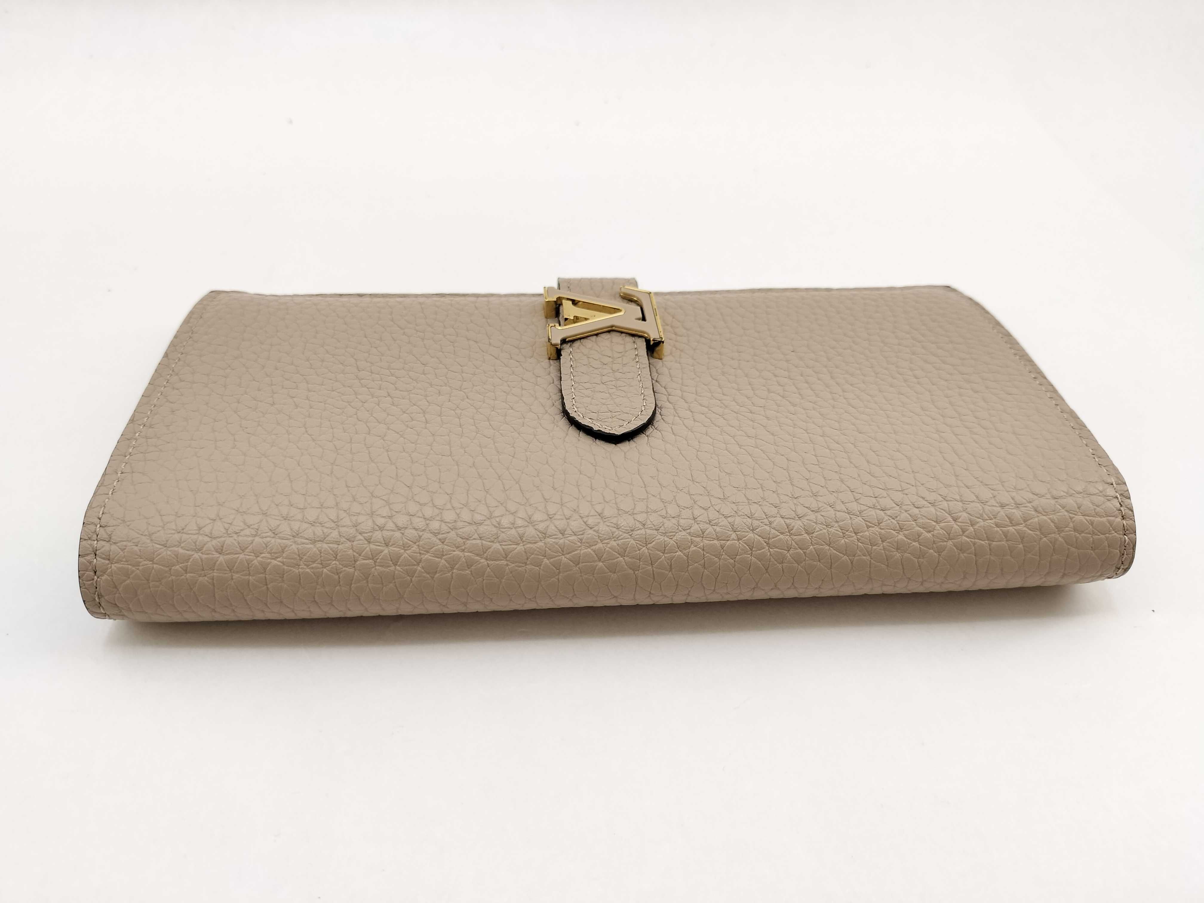 Taurillon Vertical Wallet Galet — view 5