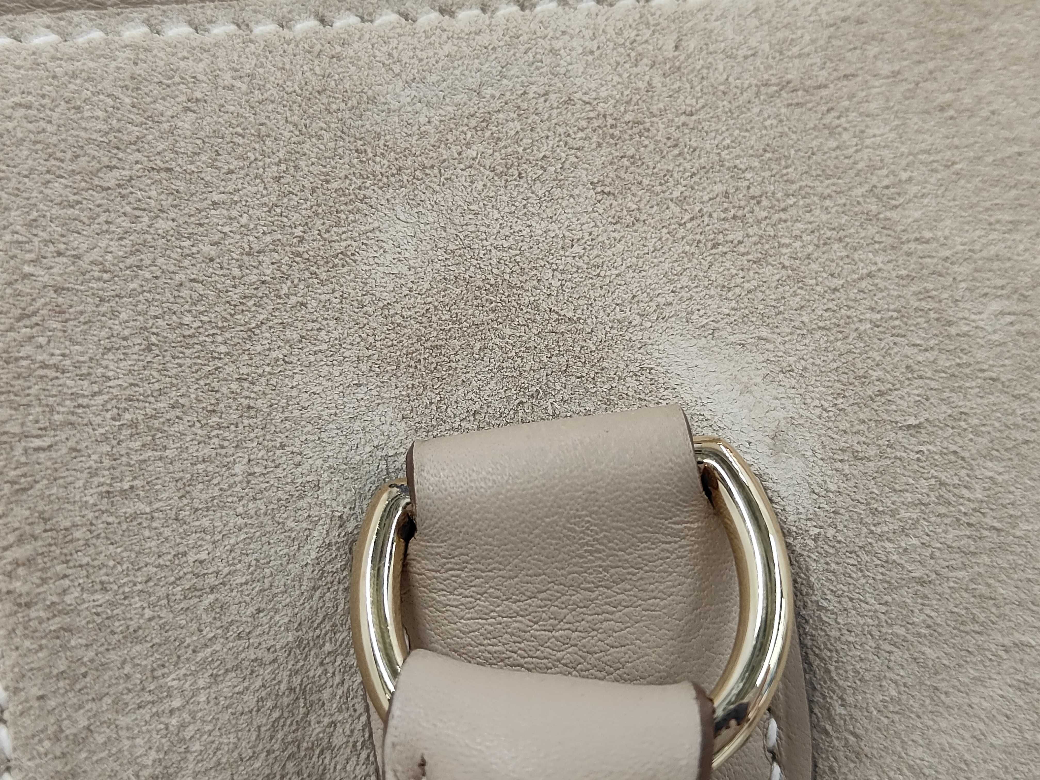 Toolbox 20 Doblis Beige Handbag with Gold Hardware ( P Stamp) — view 11