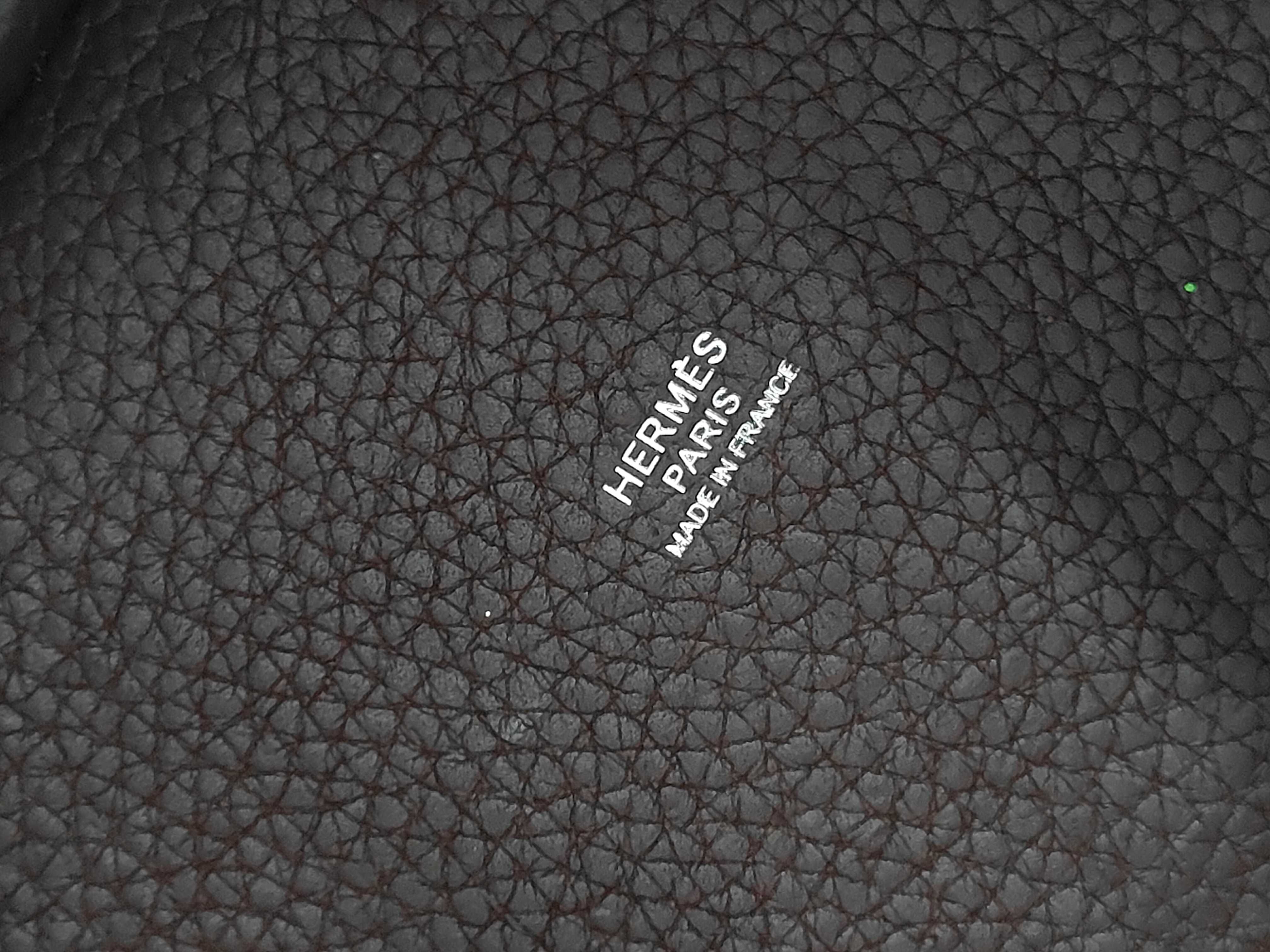 Picotin Lock PM (Y stamp) Silver Hardware Handbag — view 10