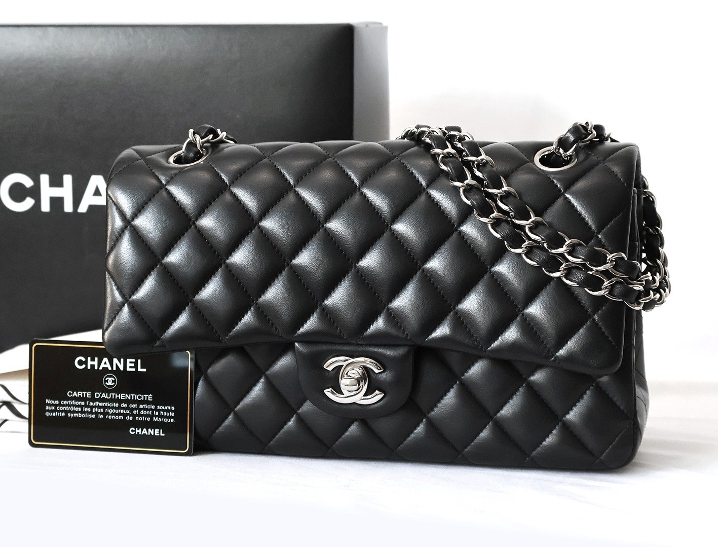 Matelassé 25 Lambskin Double Flap Double Chain Shoulder Bag, Black