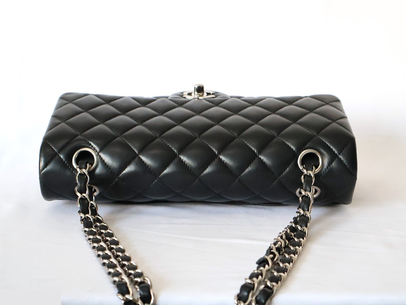 Matelassé 25 Lambskin Double Flap Double Chain Shoulder Bag, Black — view 5
