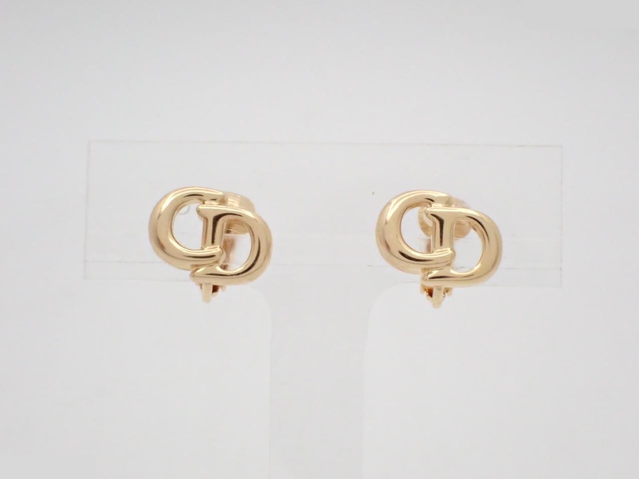 Other lines: Precious metals and earrings