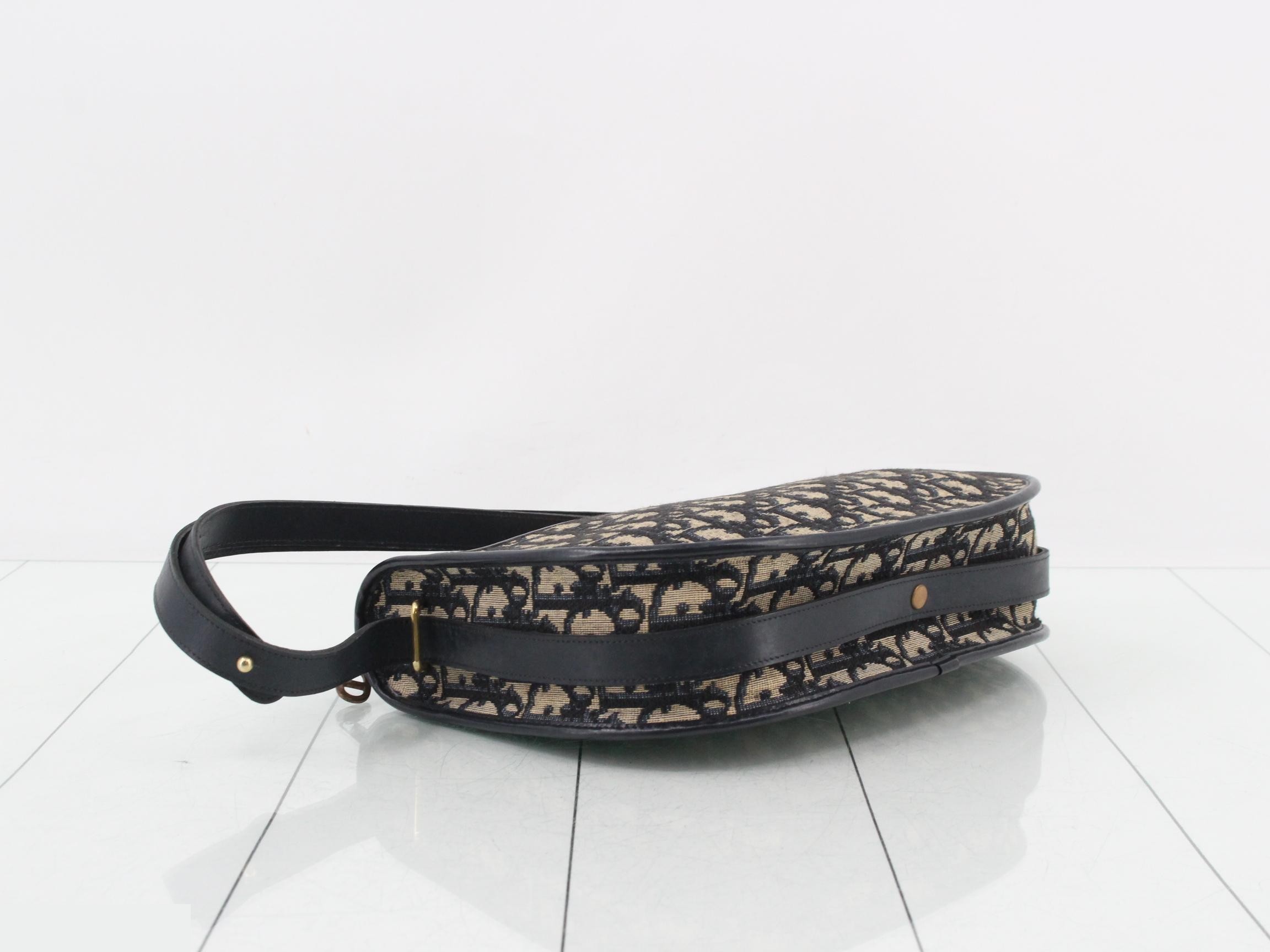 Trotter (bag) - Shoulder bag — view 5