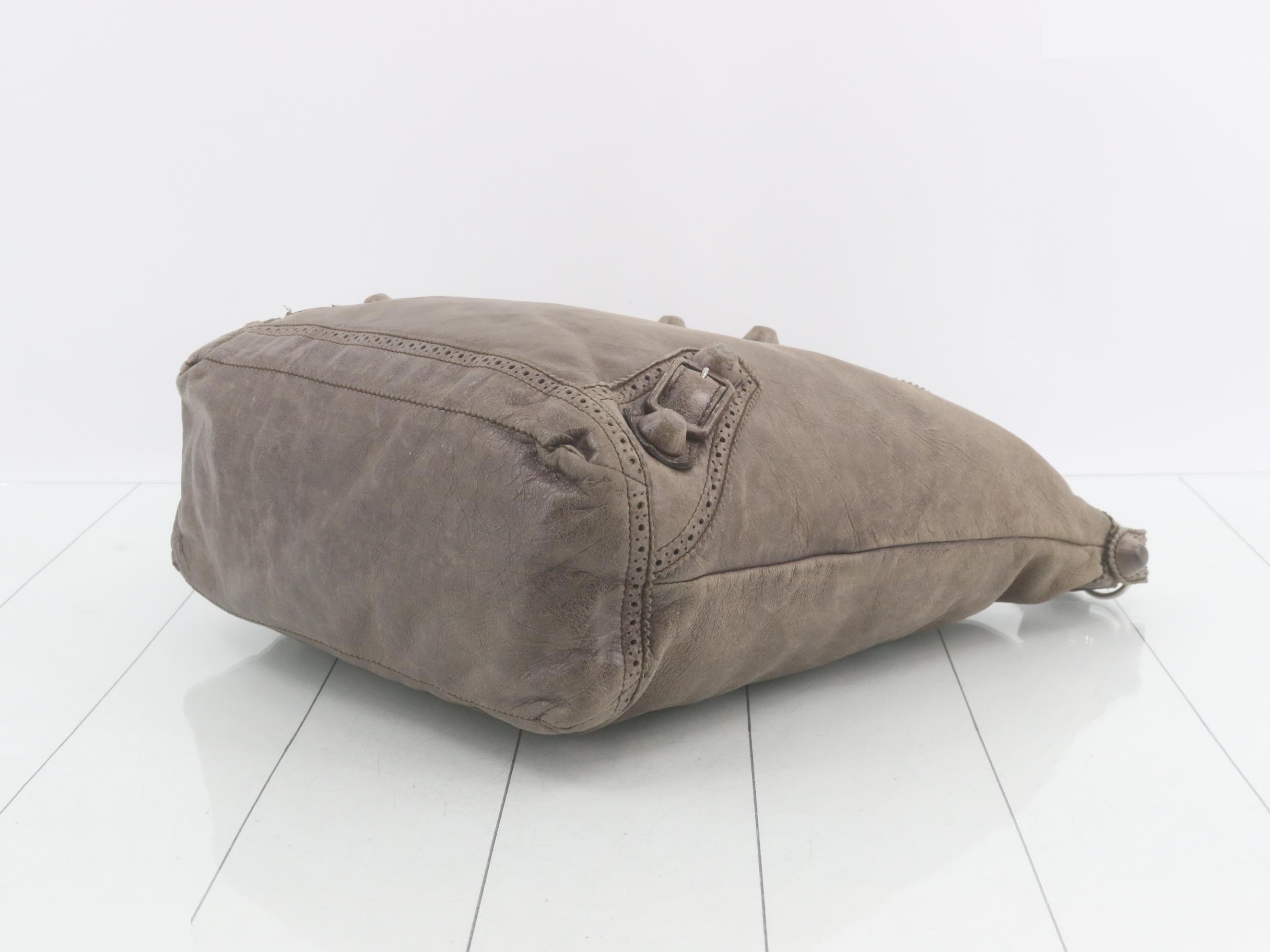 Other lines: One-shoulder bag, greige — view 6