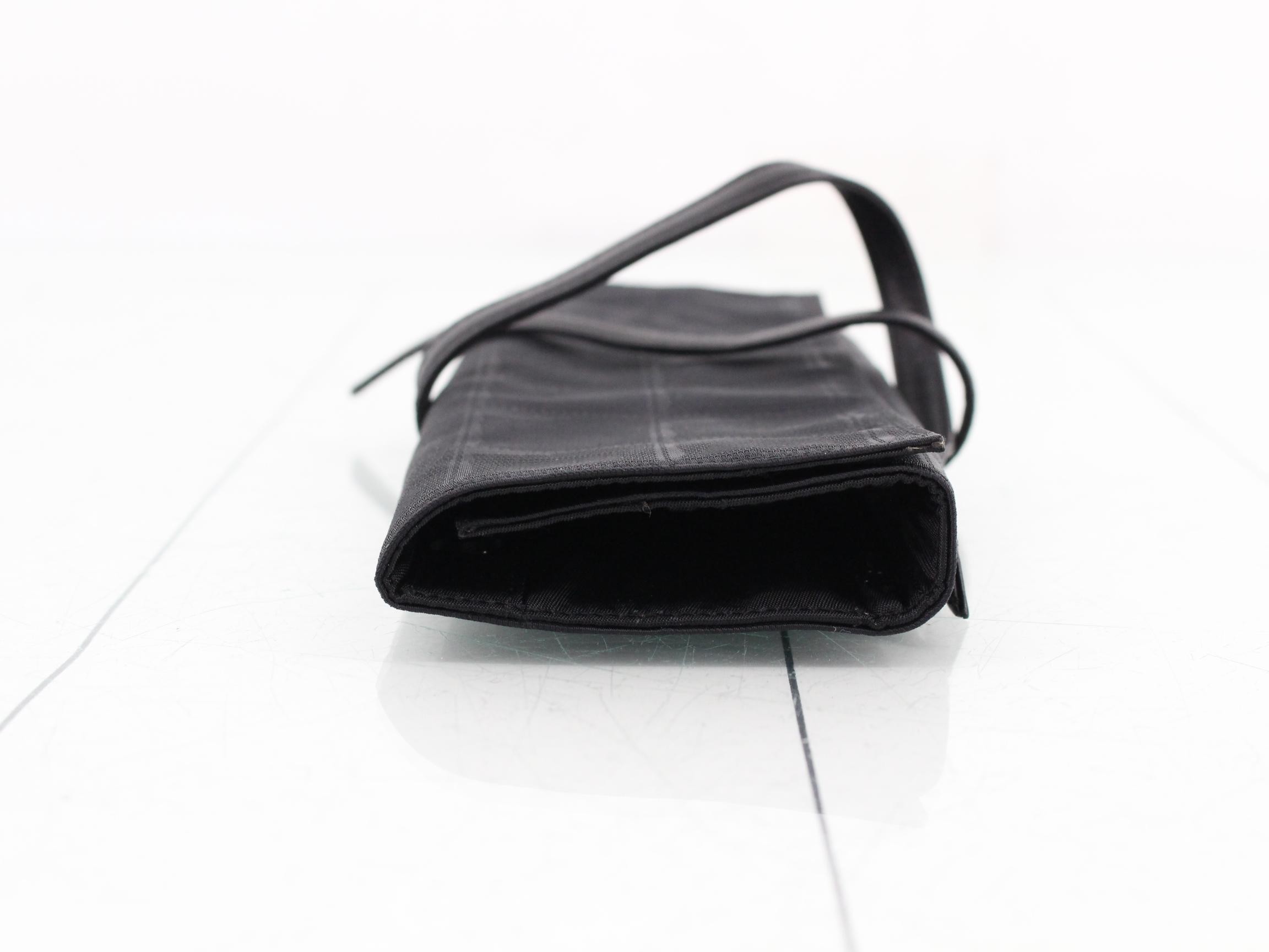 New Travel Line (Bags) and Other Items: Accessory Pouches, Jewelry Cases — view 3