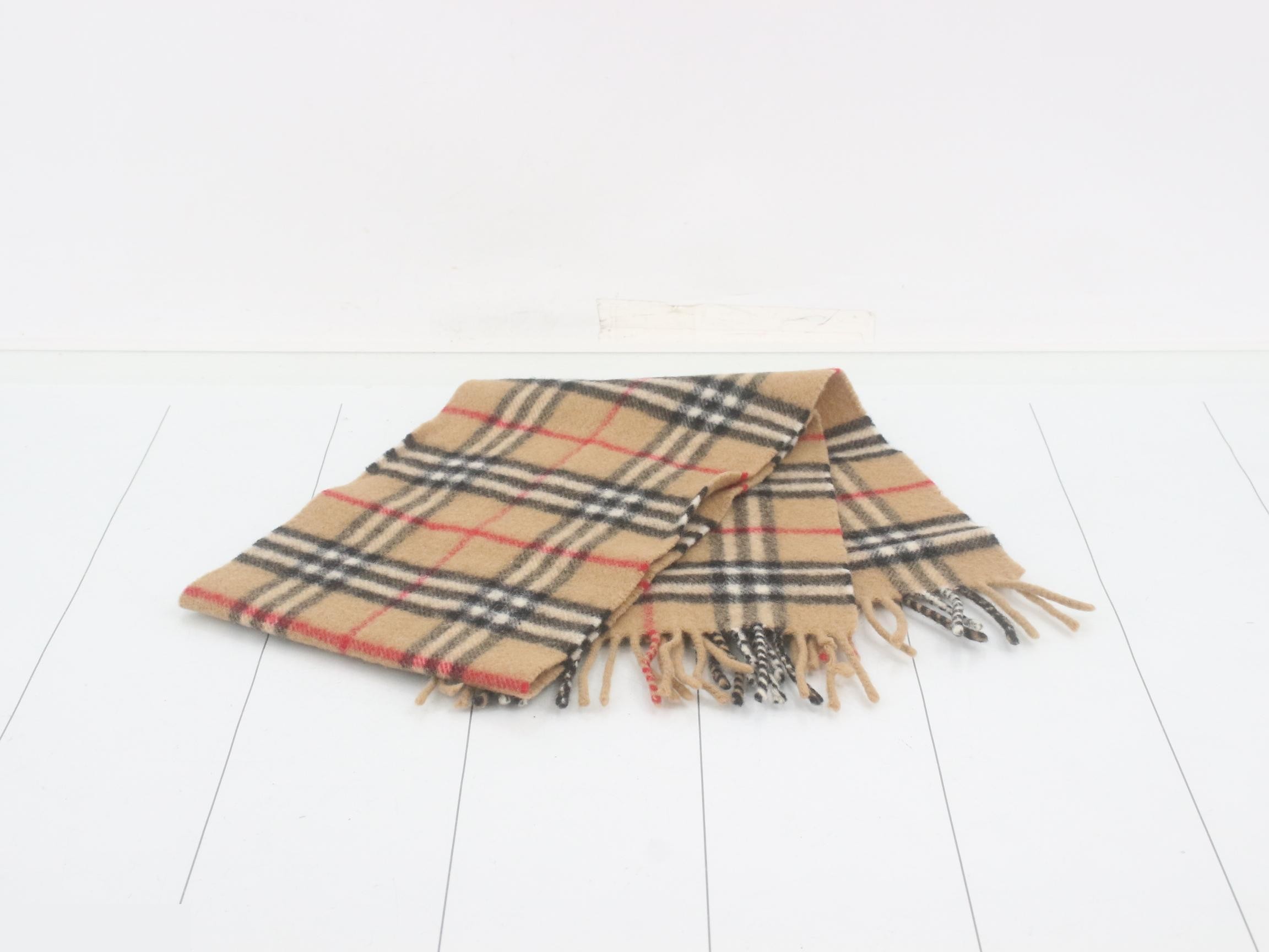 Other lines: Small items, accessories, and scarves — view 3