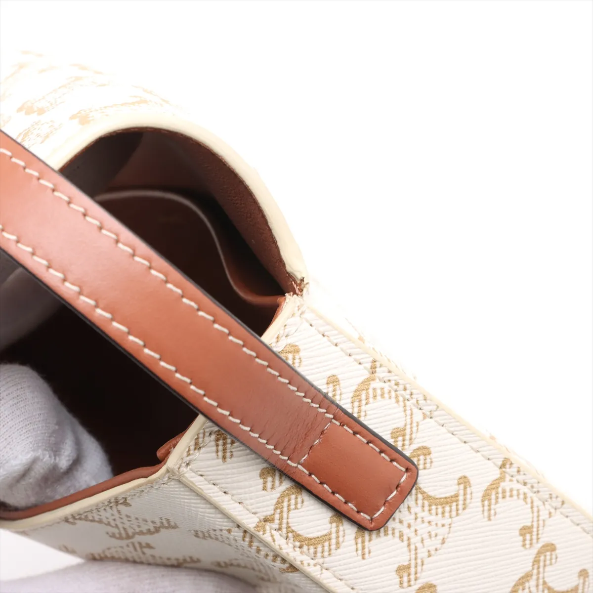 Triomphe Claude PVC x Leather Shoulder Bag White x Brown — view 9