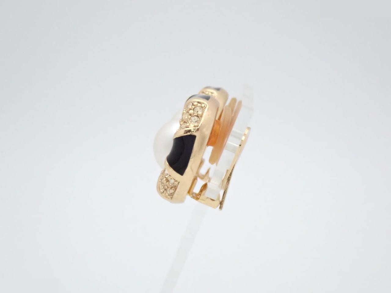 GP Pearl-like Enamel Earrings — view 3