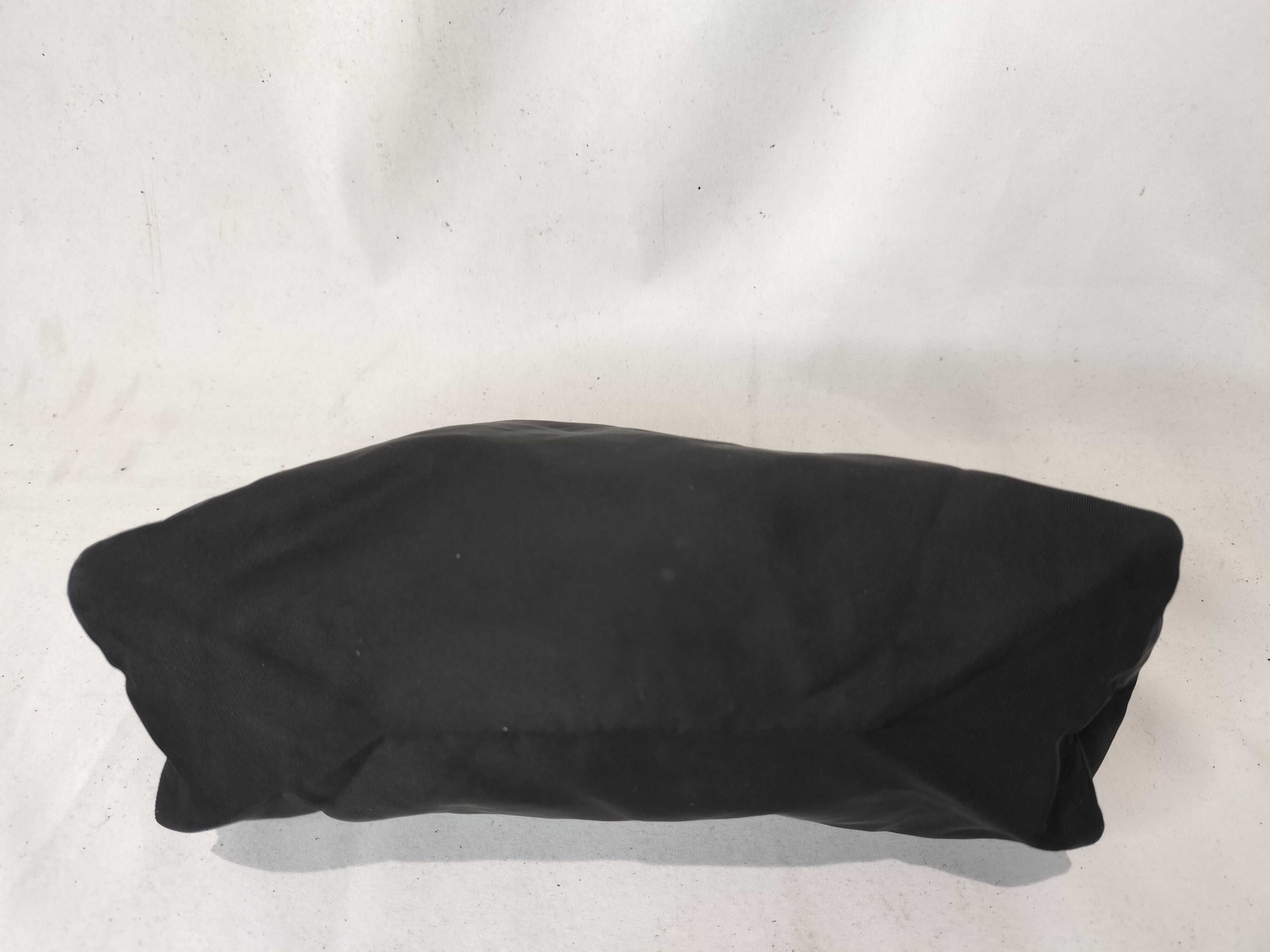 nylon pouch with triangular logo. — view 5