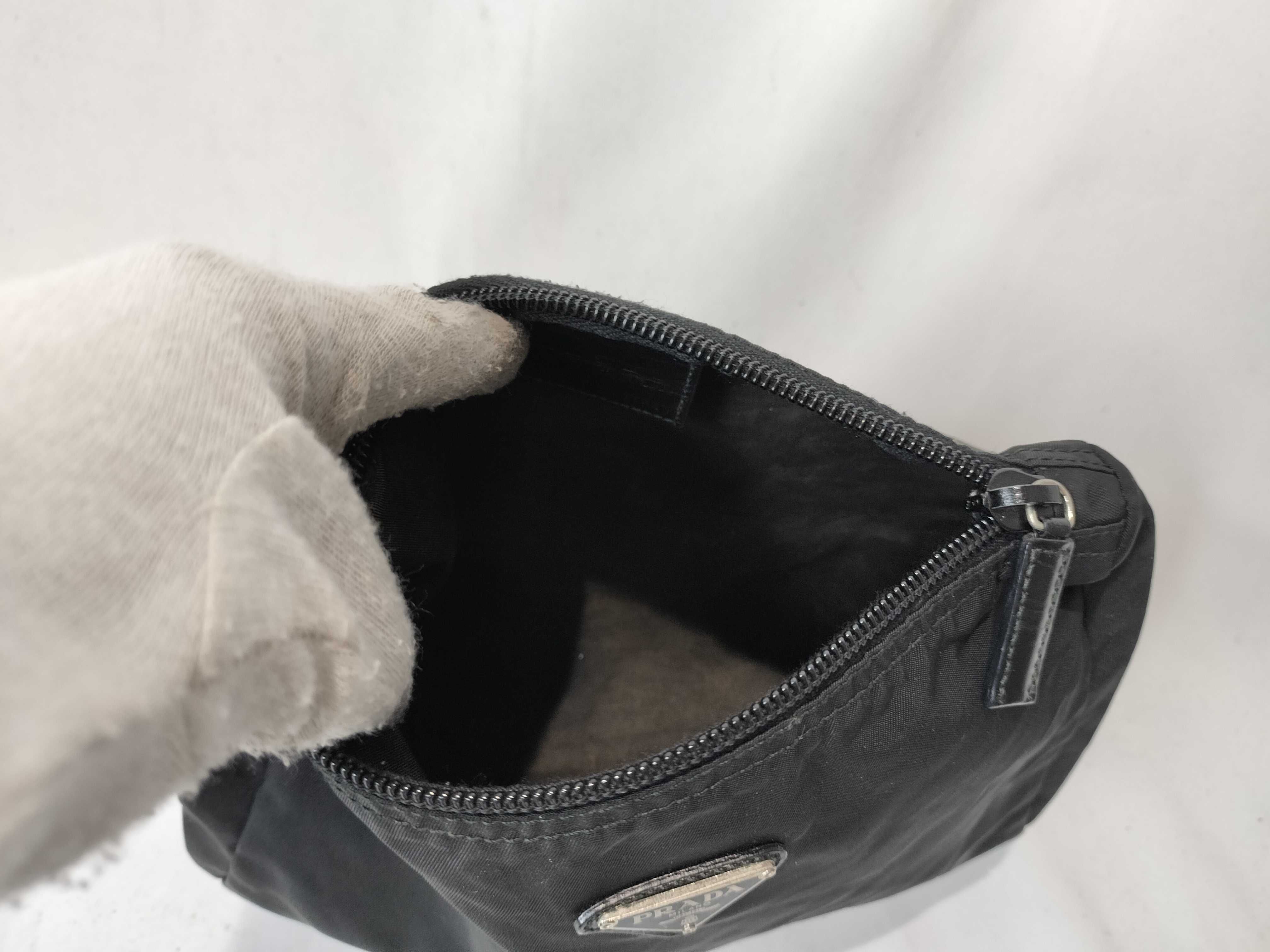 nylon pouch with triangular logo. — view 8