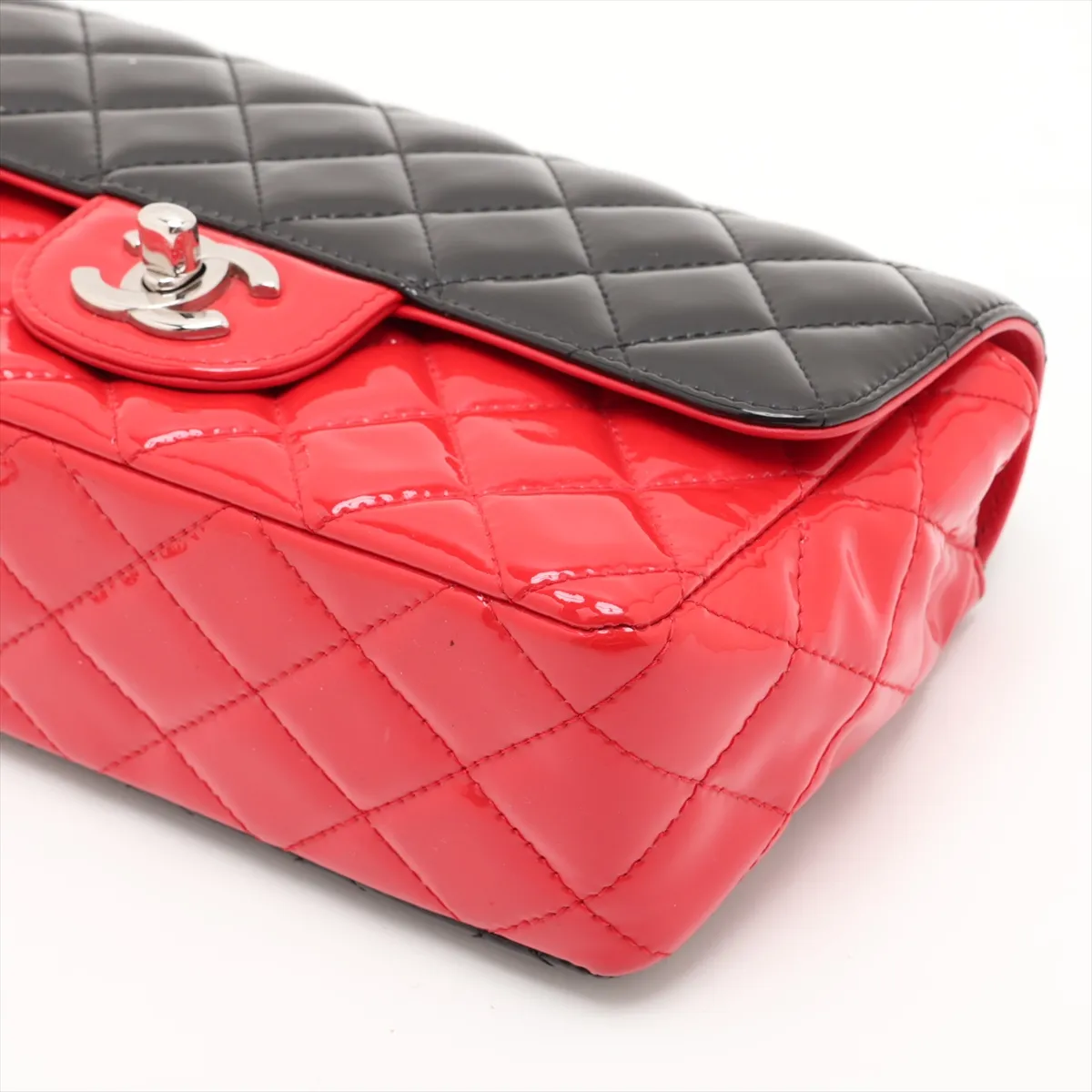 Mini Matelassé 20 Patent Leather Single Flap Single Chain Bag, Black x Red, Silver Hardware, 29195676, Serial Number 29-series, A69900 — view 3
