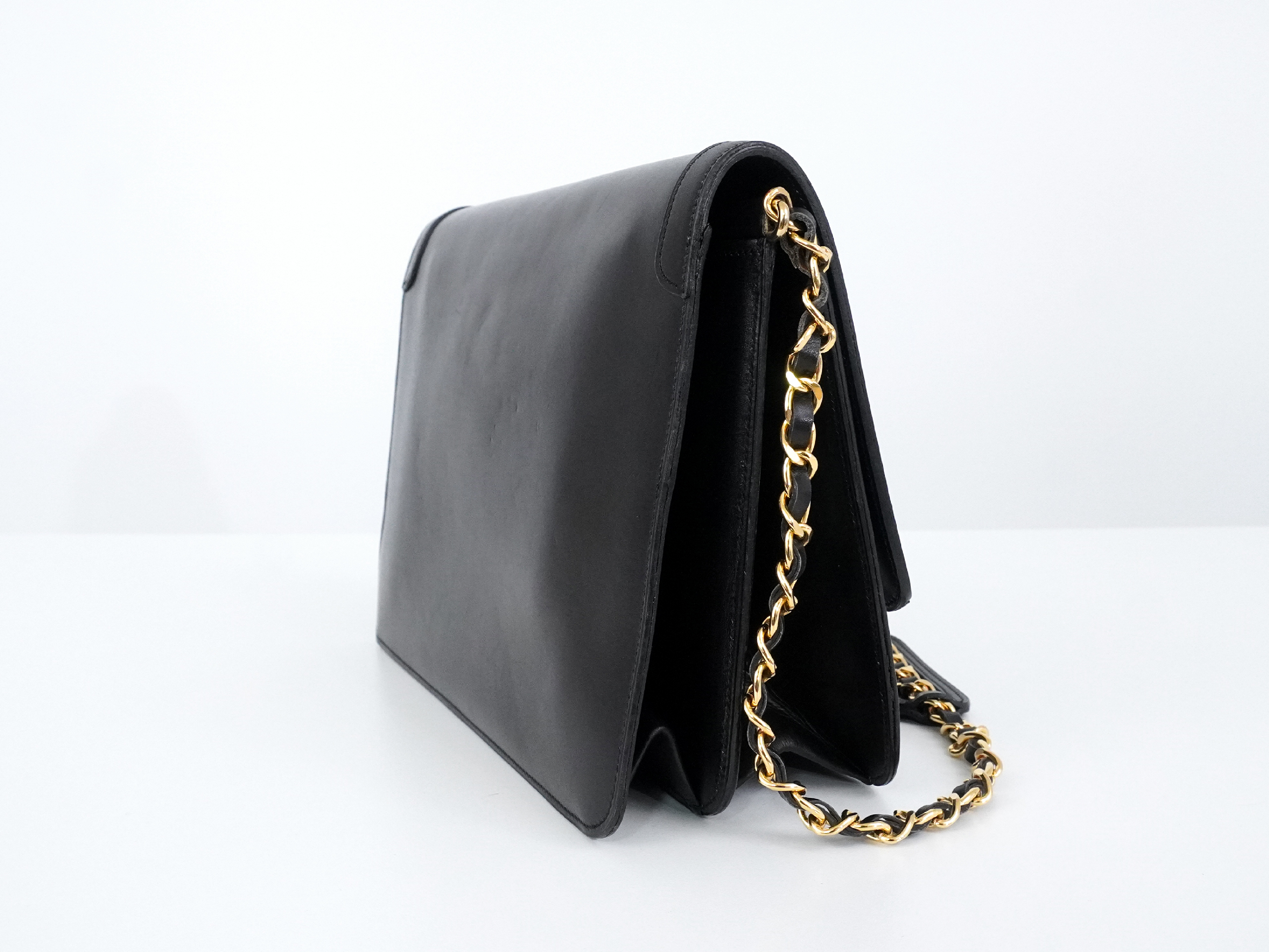 Single Flap Chain Shoulder Bag — view 12