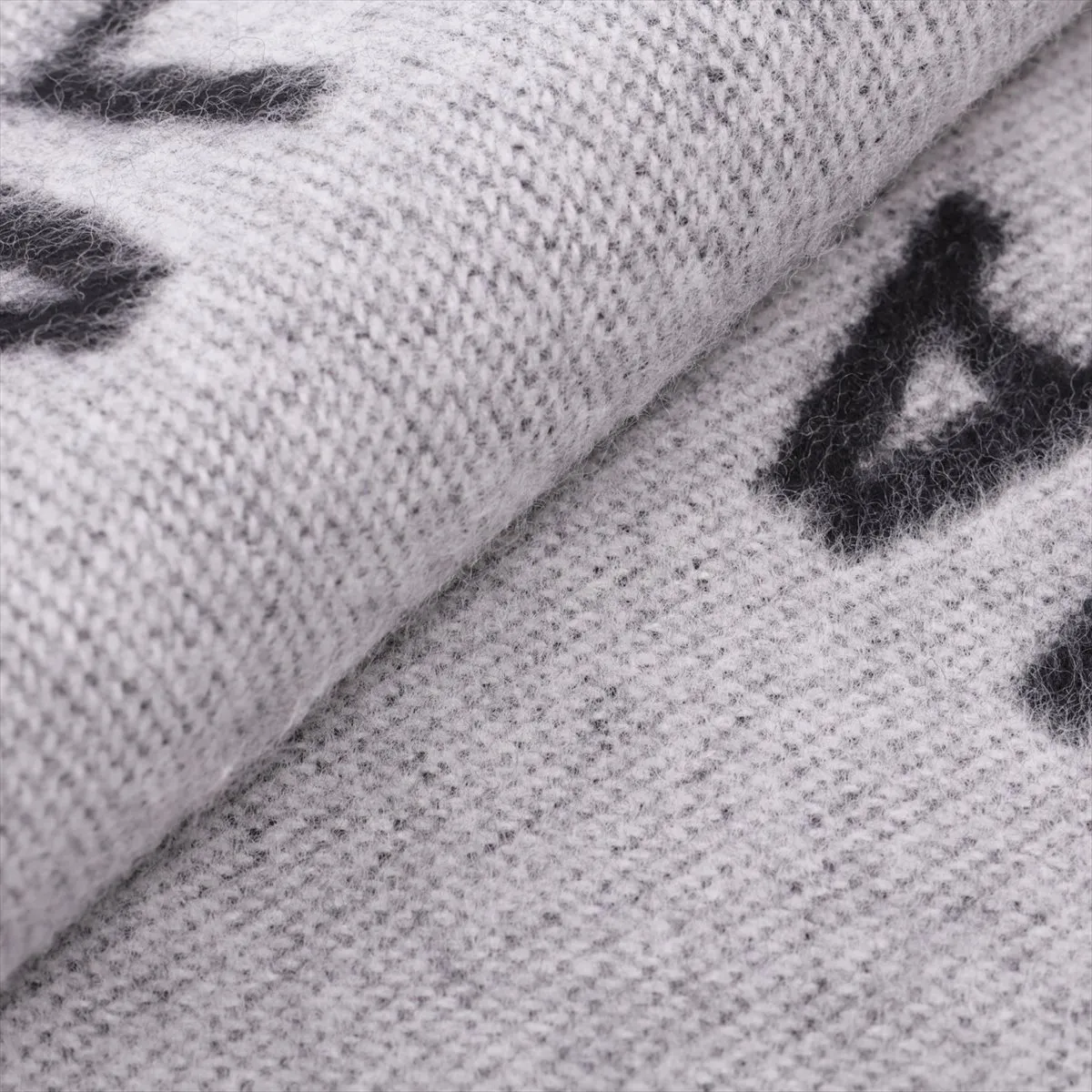 all-over wool scarf, black. — view 2