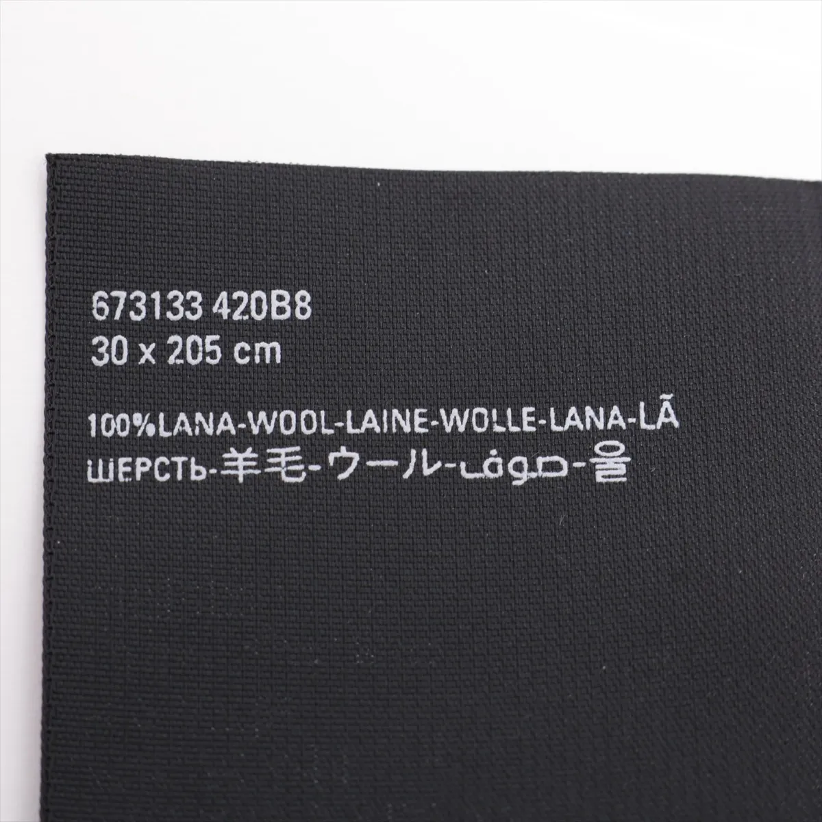 all-over wool scarf, black. — view 4