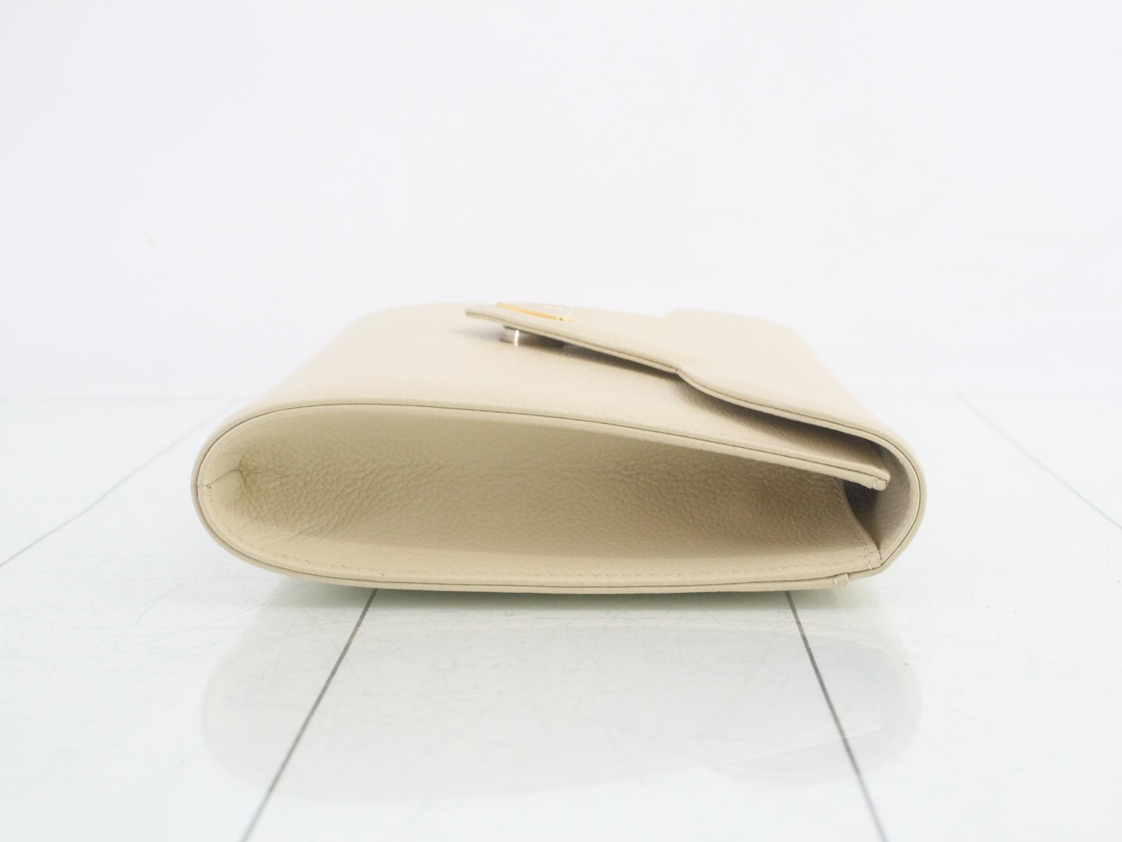 Yves Saint-Laurent (YSL Second Bag) — view 3