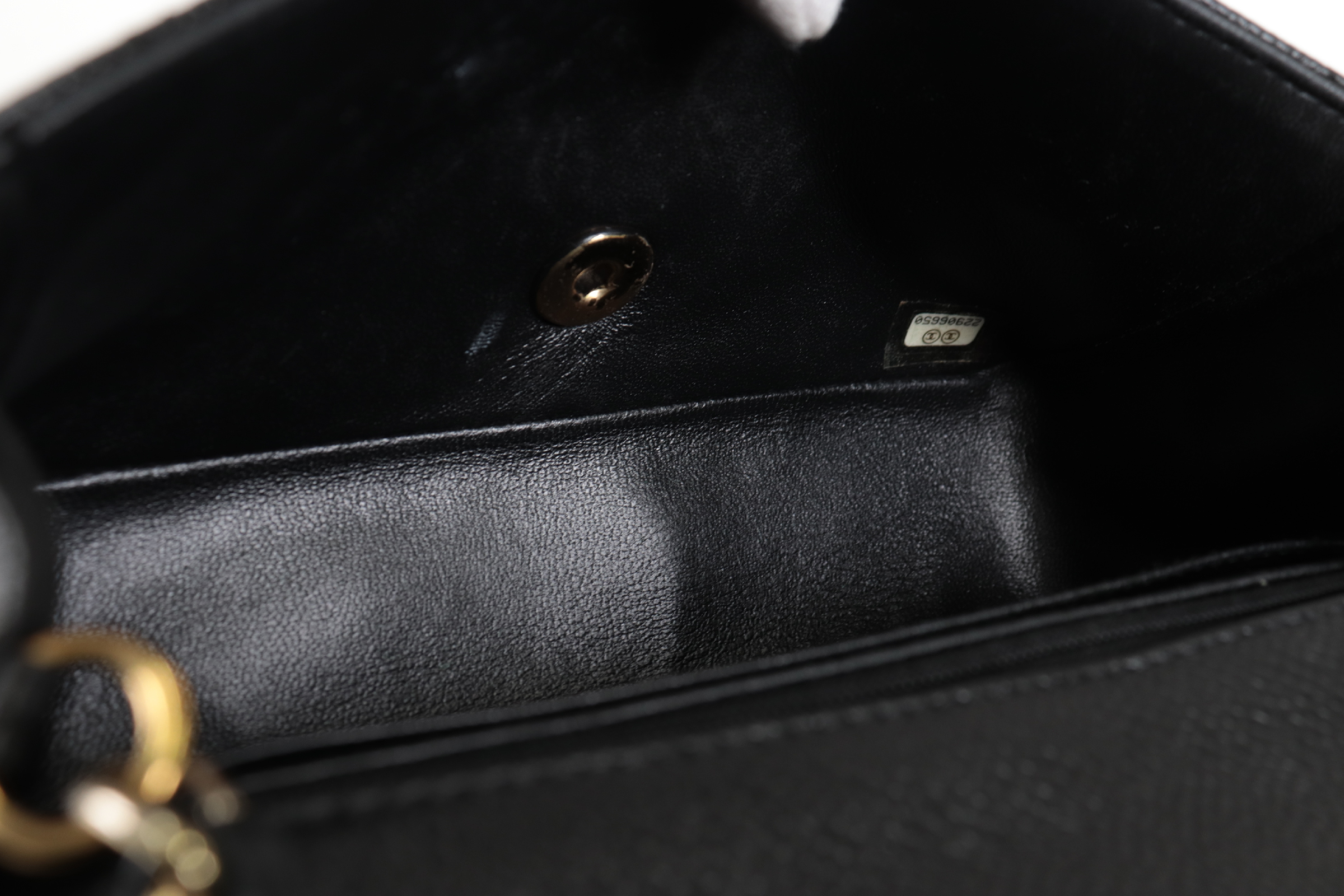 Turnlock Caviar Mini Chain Shoulder Bag (Serial No. 22) — view 8
