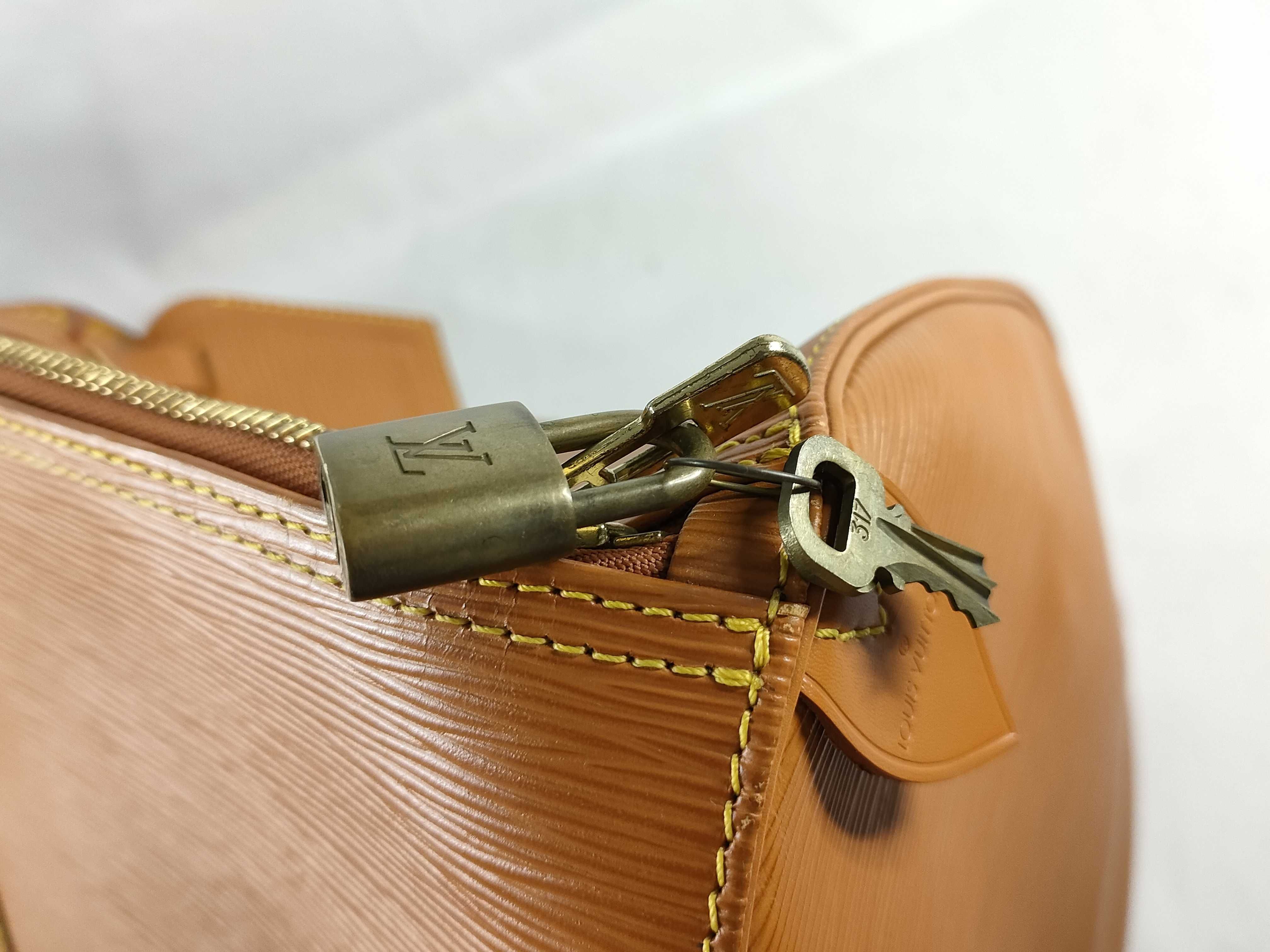 Epi Keepall 60 Boston Bag — view 12