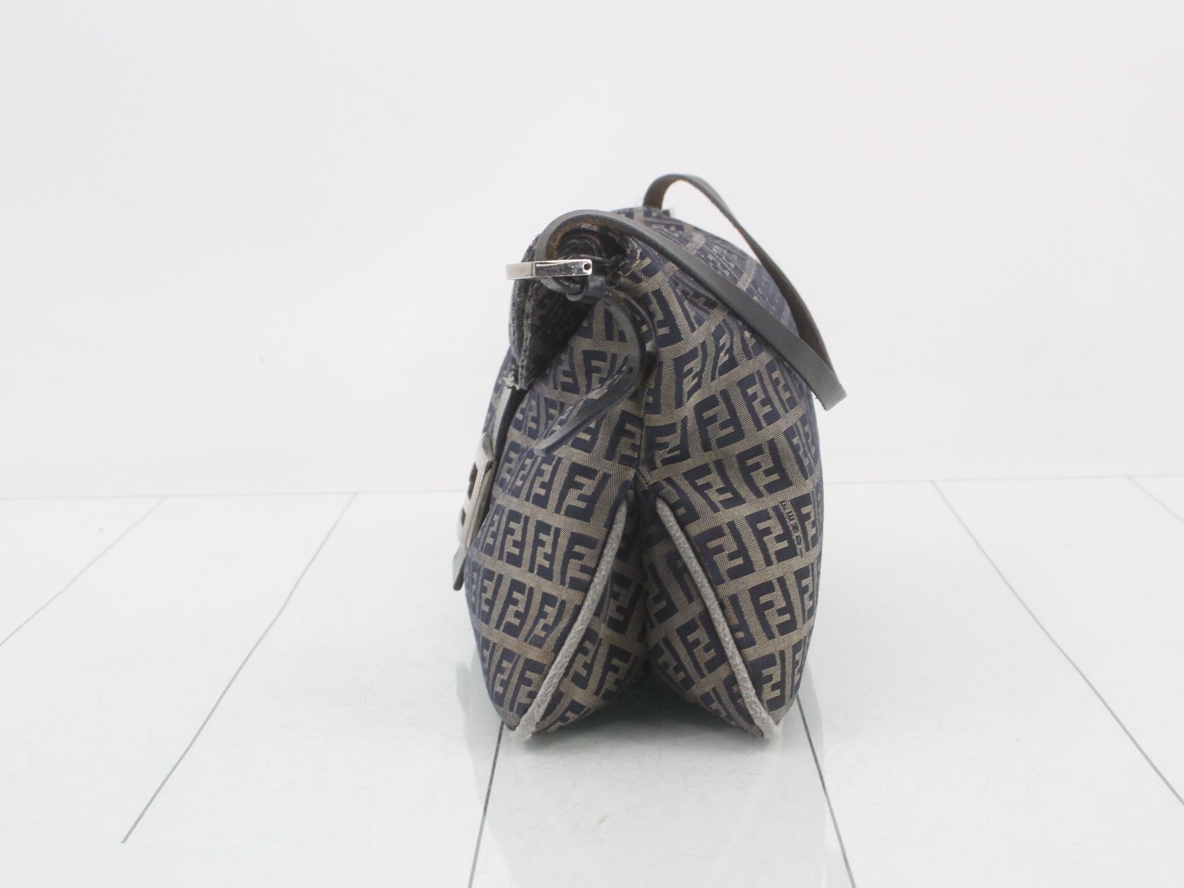 Mamma Bucket Zucchino Canvas x Leather Shoulder Bag — view 3