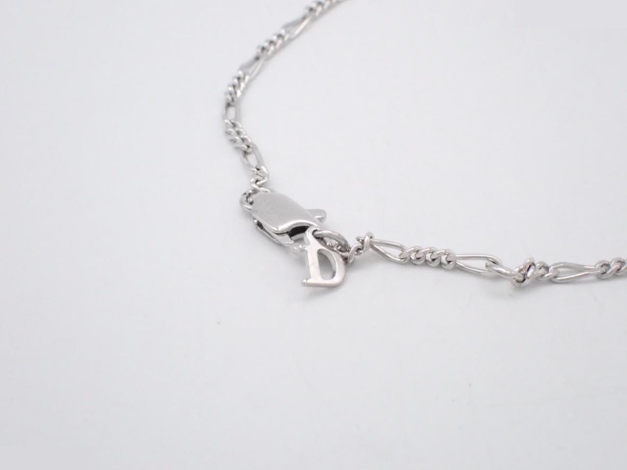 Other lines: Precious metal bracelets and bangles (metal), wrist circumference approximately 22 cm. — view 3