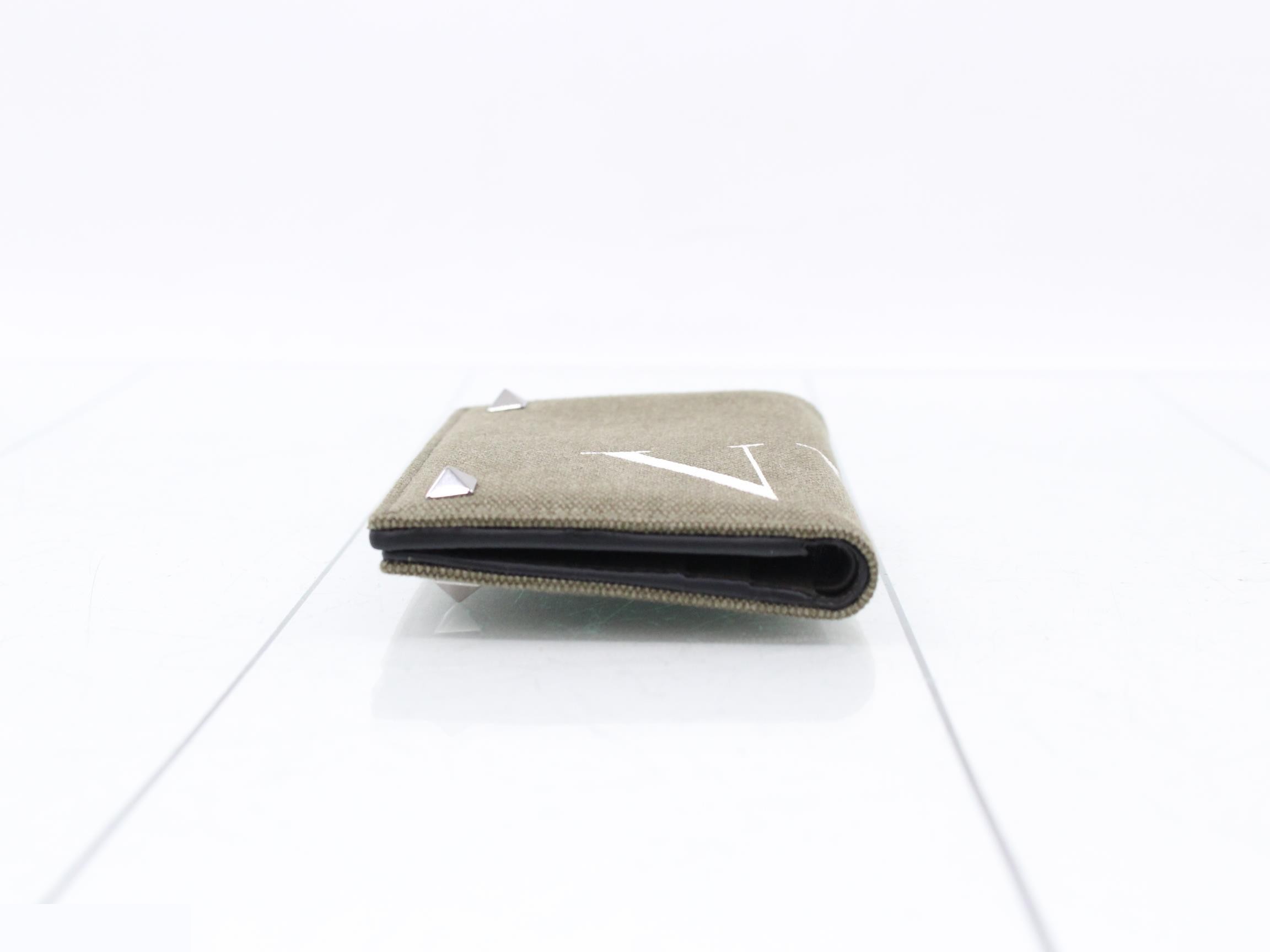 Card case, folding wallet — view 3