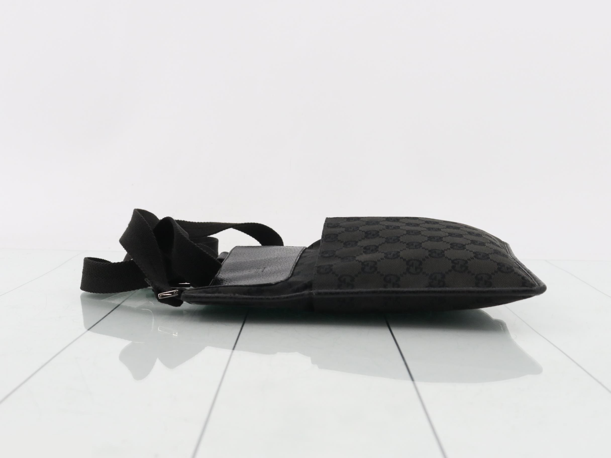 GG Canvas (Bag) - Shoulder Bag — view 4