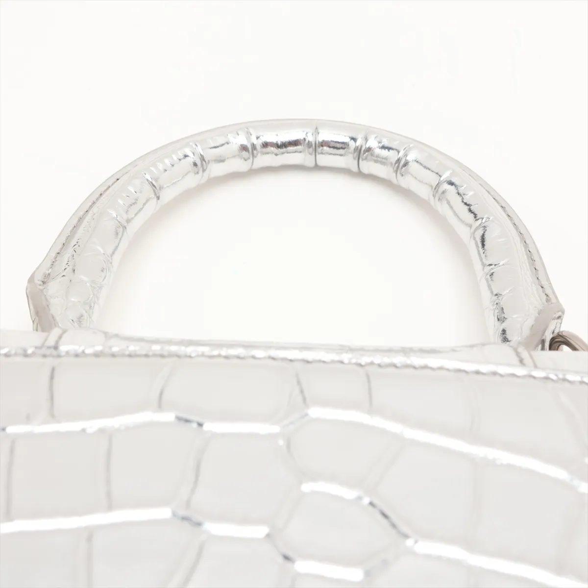 Hourglass XS 592833 Crocodile Embossed 2-Way Handbag Silver 592933. — view 6