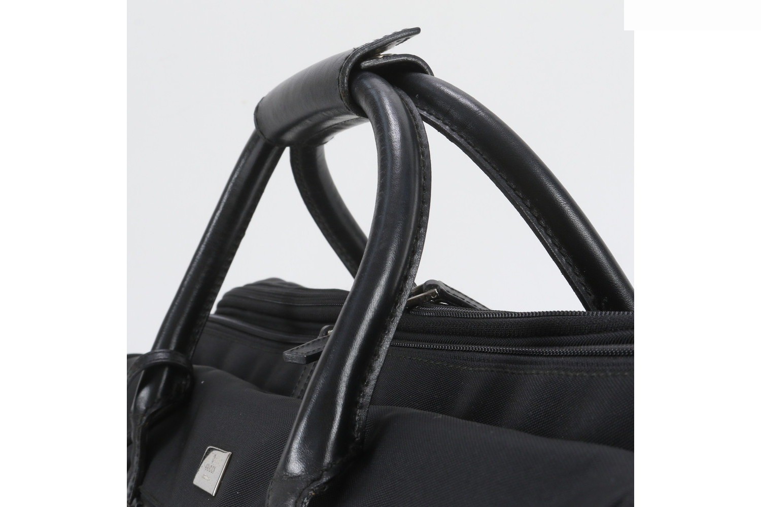 Leather and nylon business bag, briefcase. — view 2