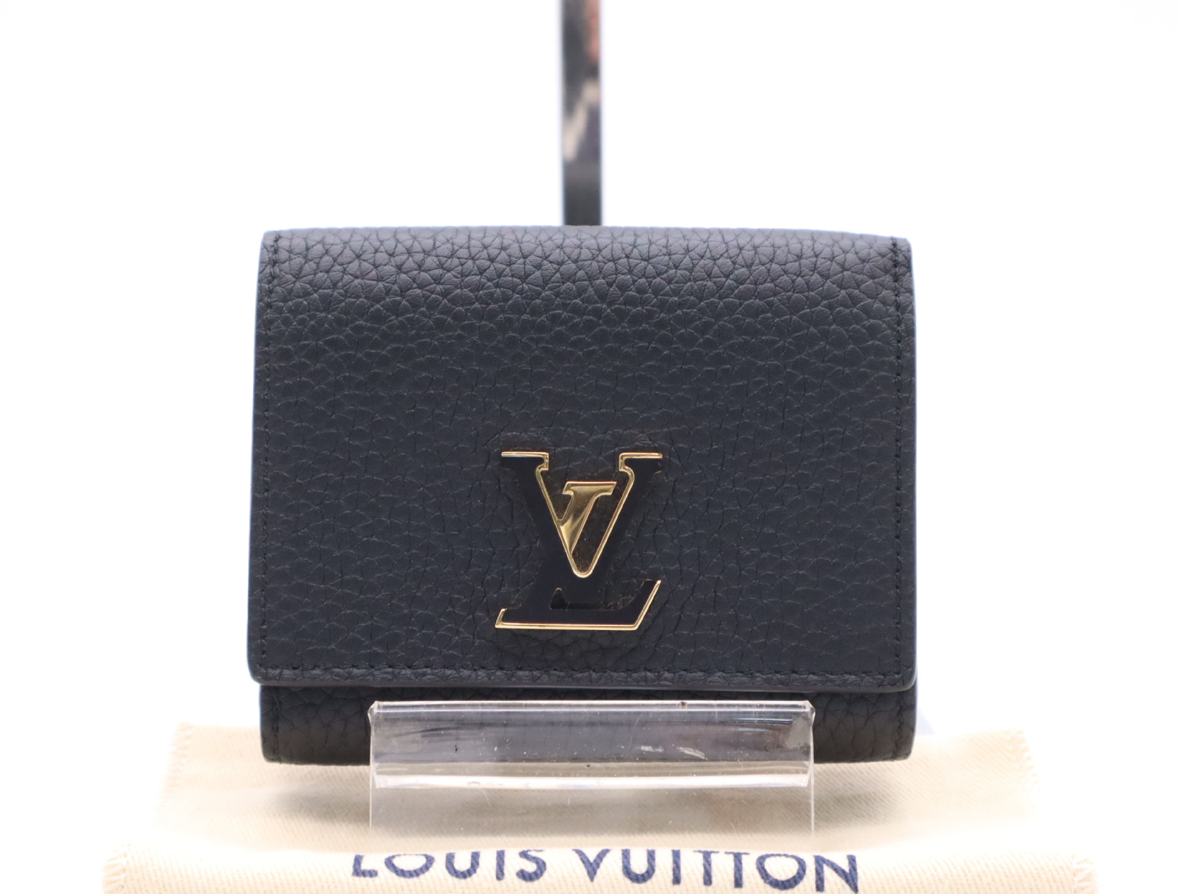 M12149 Taurillon Capucines Tiny Wallet with Dust Bag