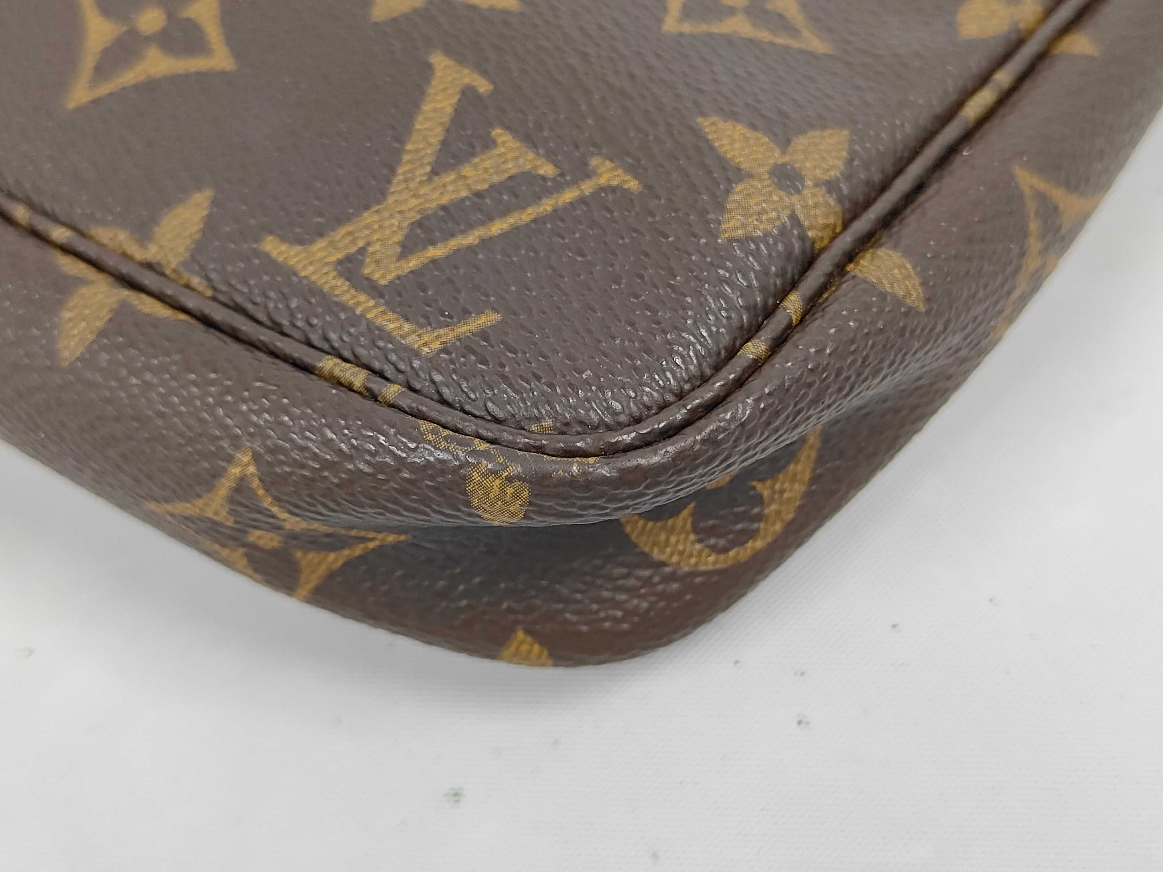 Monogram Accessoires AR0999 Handbag — view 4