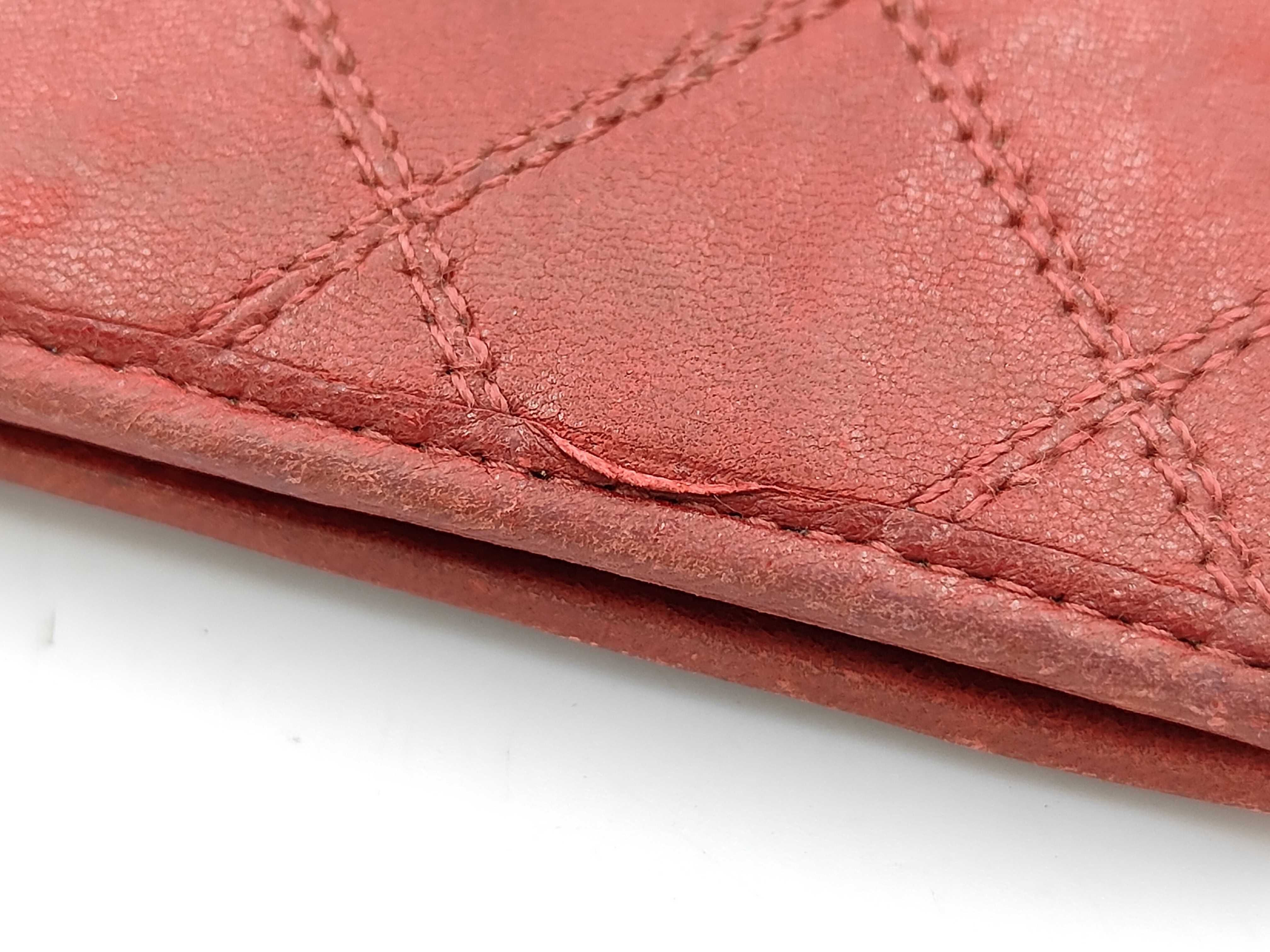 bi-fold wallet — view 9